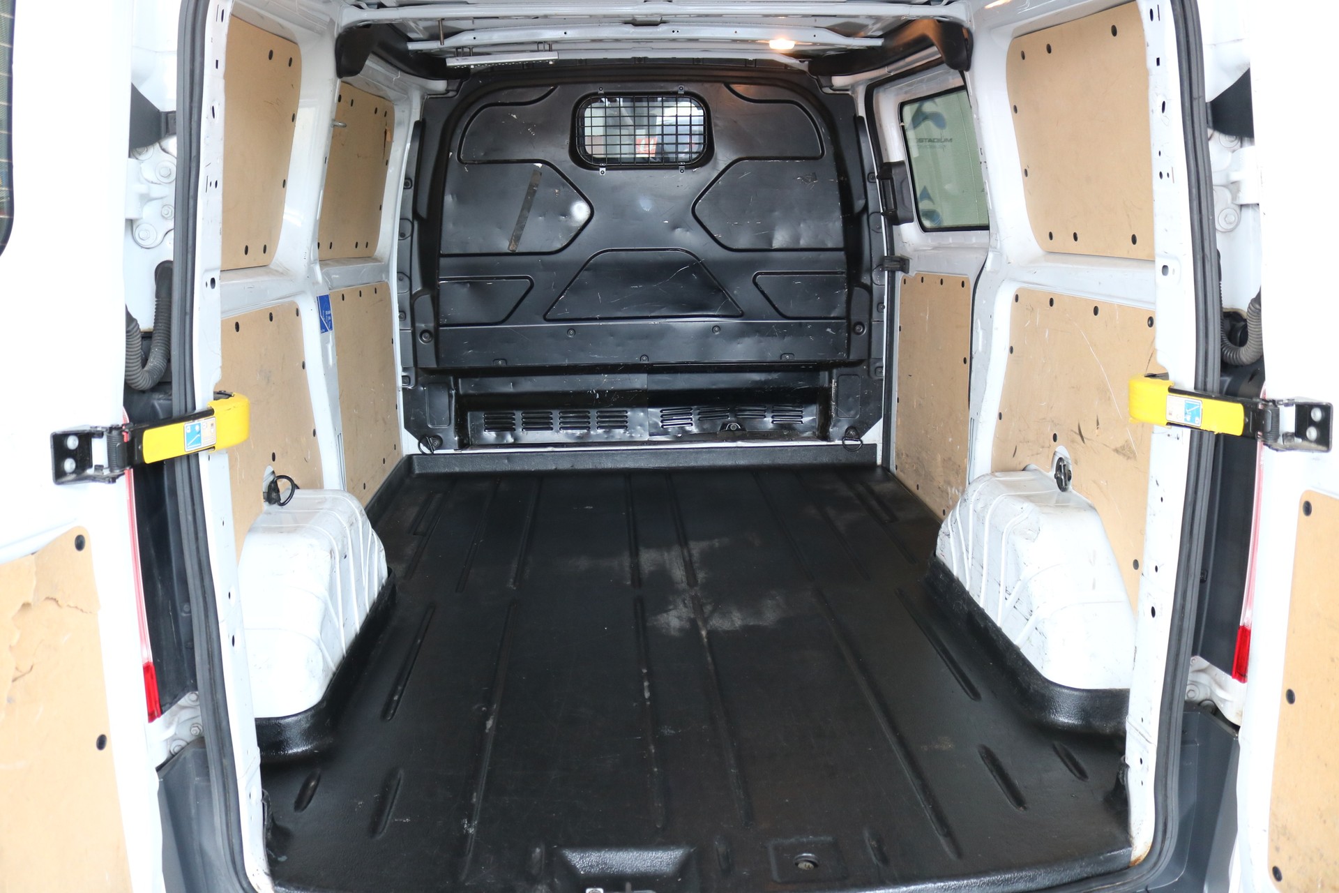FORD Transit Custom Van 250 L1H1 Startup-image-27