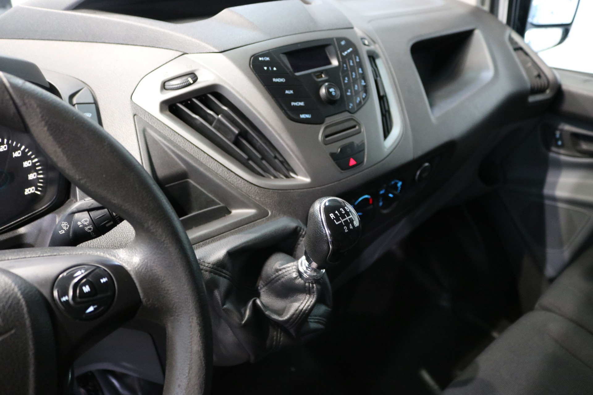 FORD Transit Custom Van 250 L1H1 Startup-showroom-element-3
