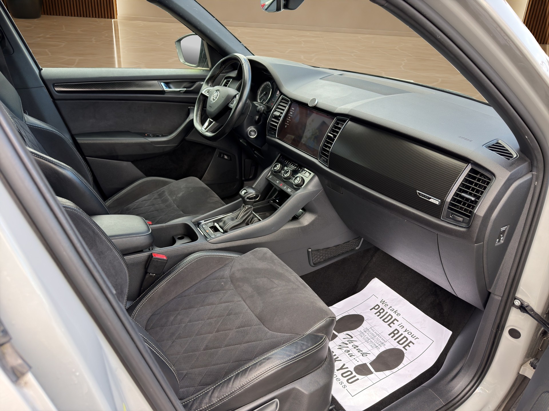 SKODA Kodiaq 2.0 TDI CR L&K 4x4 DSG SPORT LINE-image-12