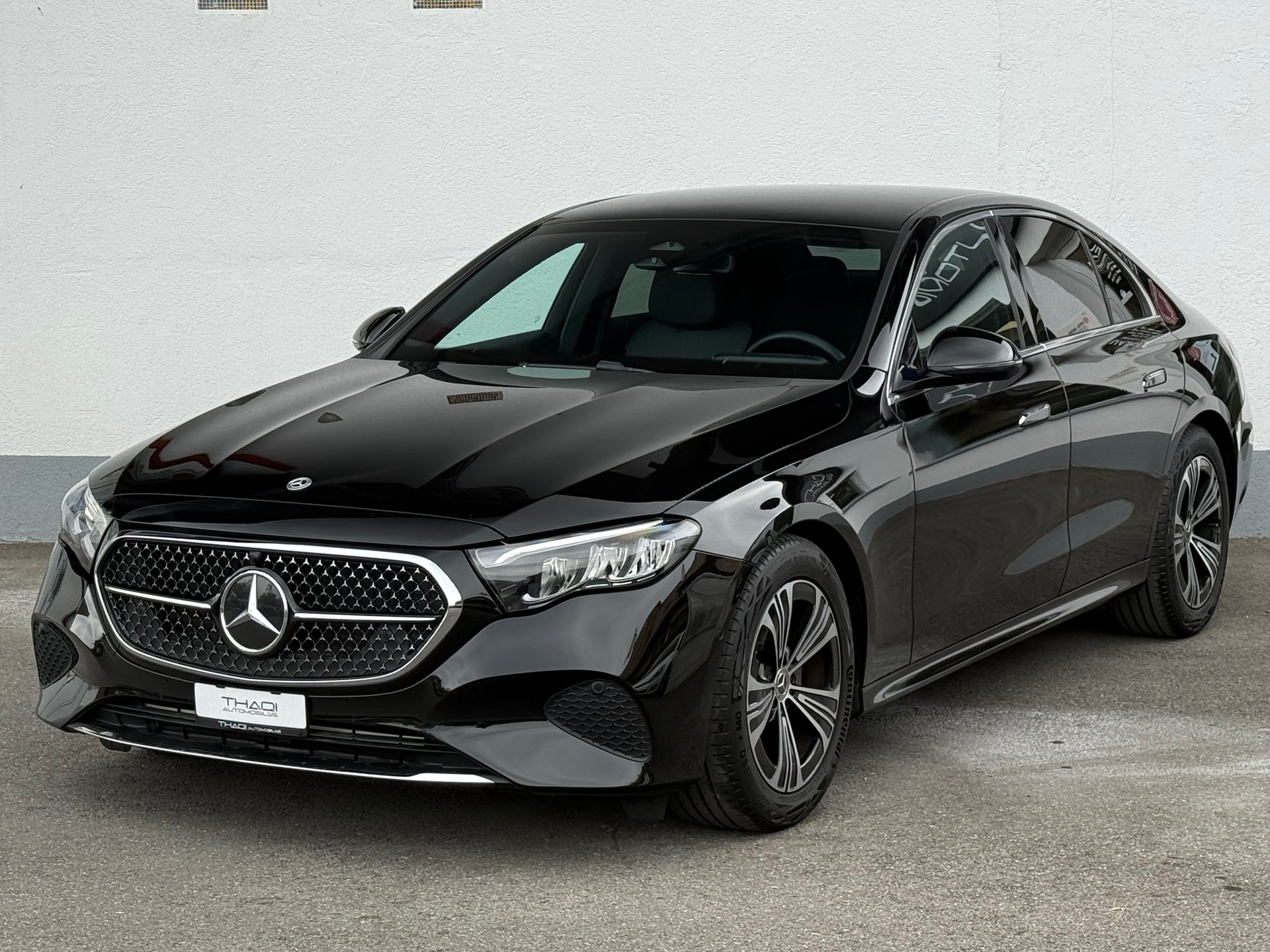 MERCEDES-BENZ E 220 d 4Matic 9G-Tronic-image-2
