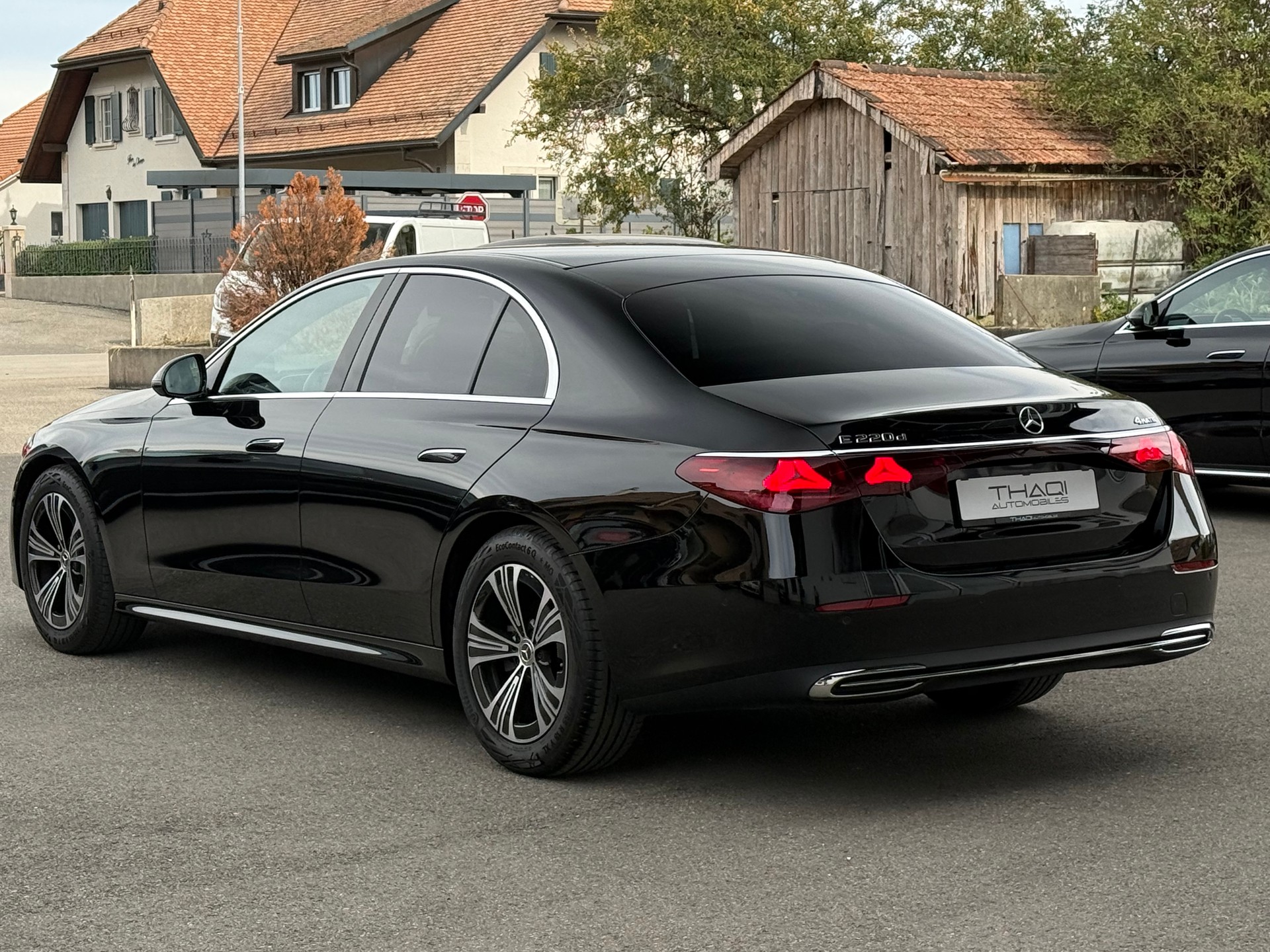 MERCEDES-BENZ E 220 d 4Matic 9G-Tronic-image-9