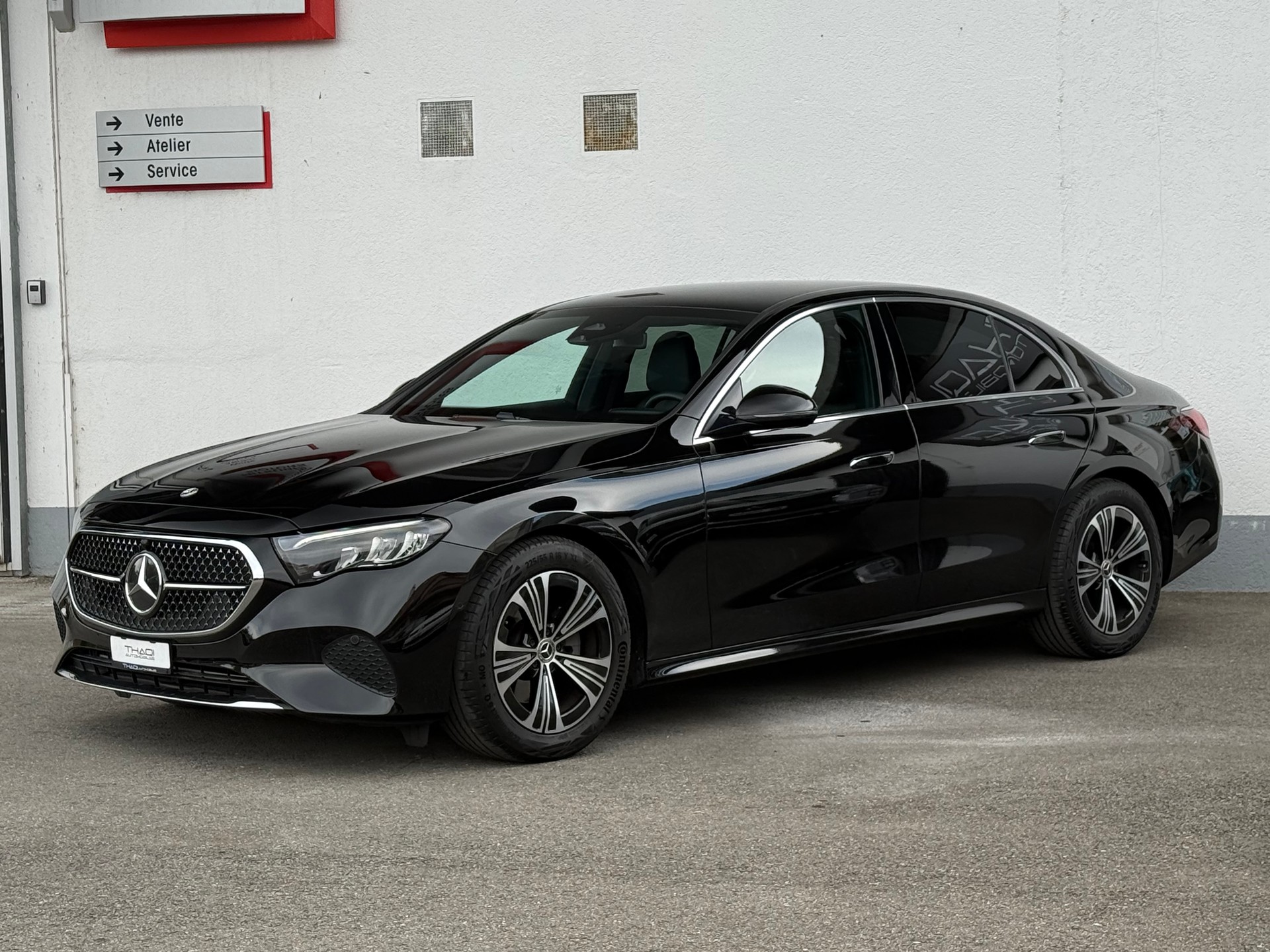 MERCEDES-BENZ E 220 d 4Matic 9G-Tronic-image-4