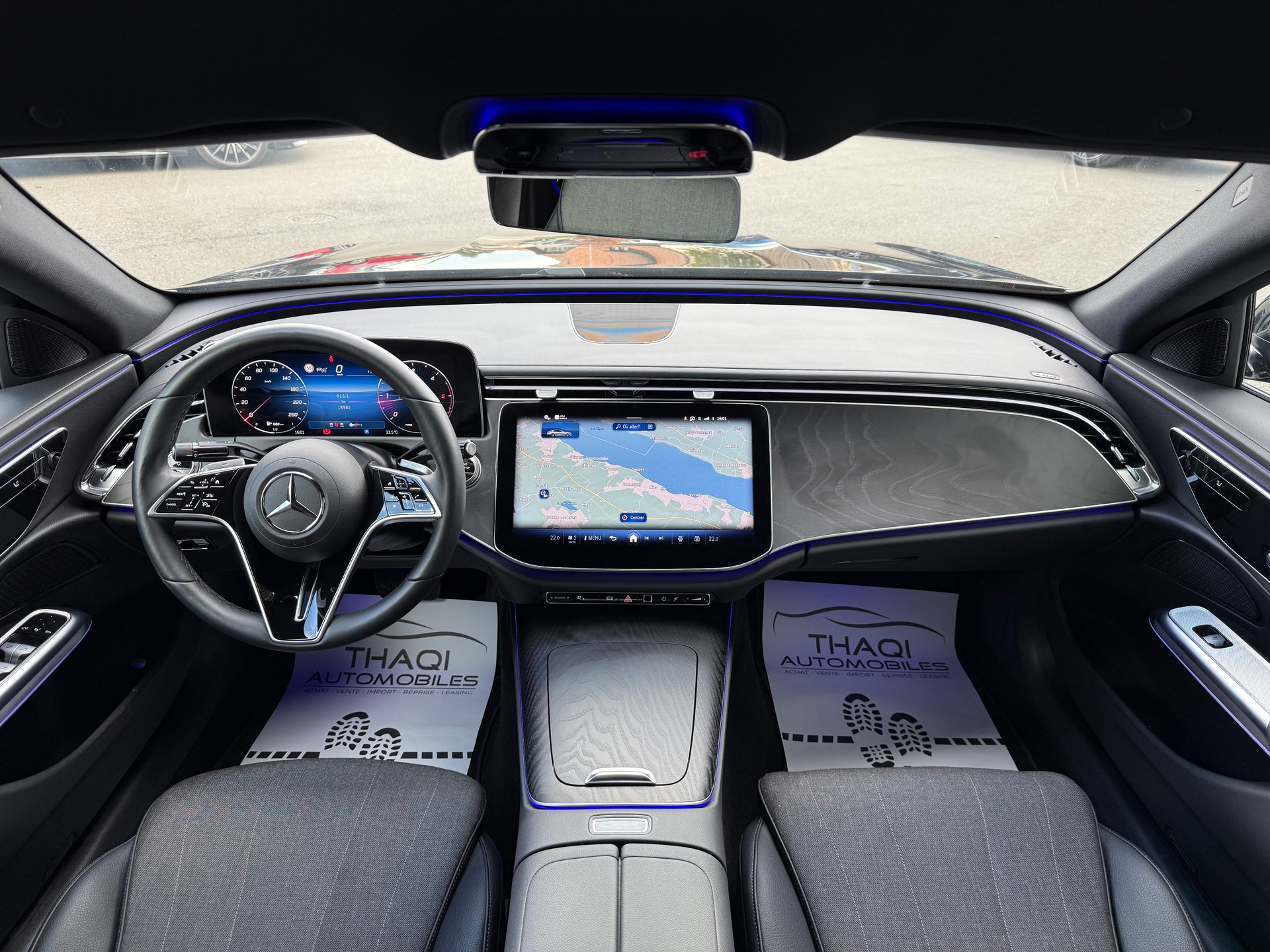 MERCEDES-BENZ E 220 d 4Matic 9G-Tronic-image-21