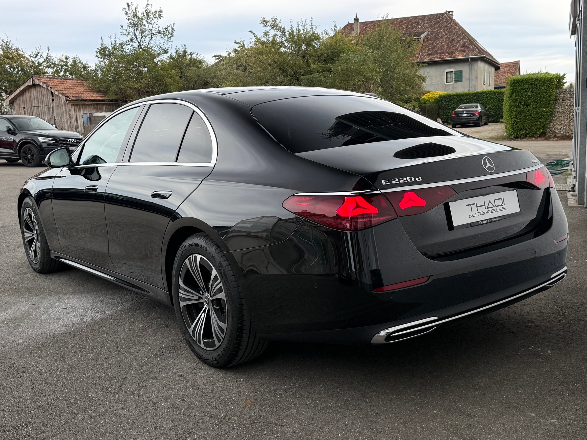 MERCEDES-BENZ E 220 d 4Matic 9G-Tronic-image-6