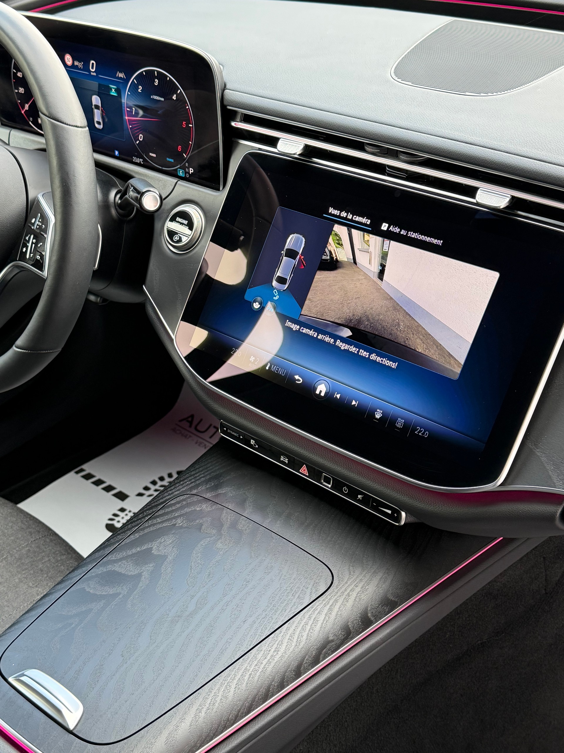 MERCEDES-BENZ E 220 d 4Matic 9G-Tronic-image-27
