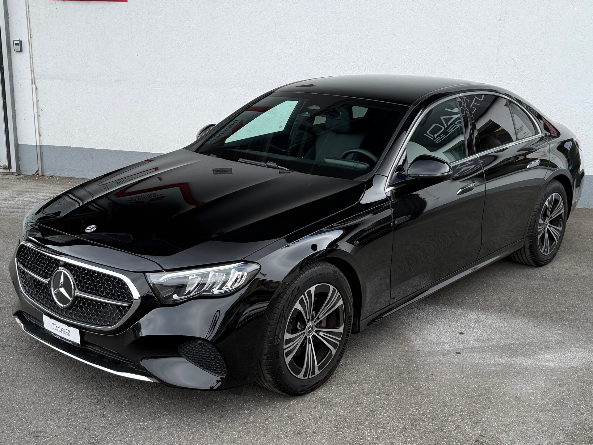 MERCEDES-BENZ E 220 d 4Matic 9G-Tronic-image-3