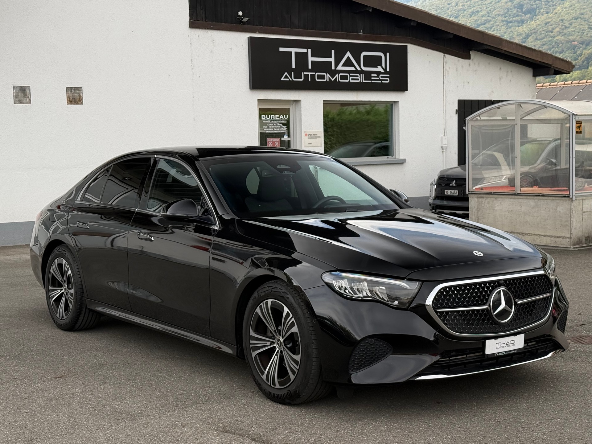 MERCEDES-BENZ E 220 d 4Matic 9G-Tronic-image-13