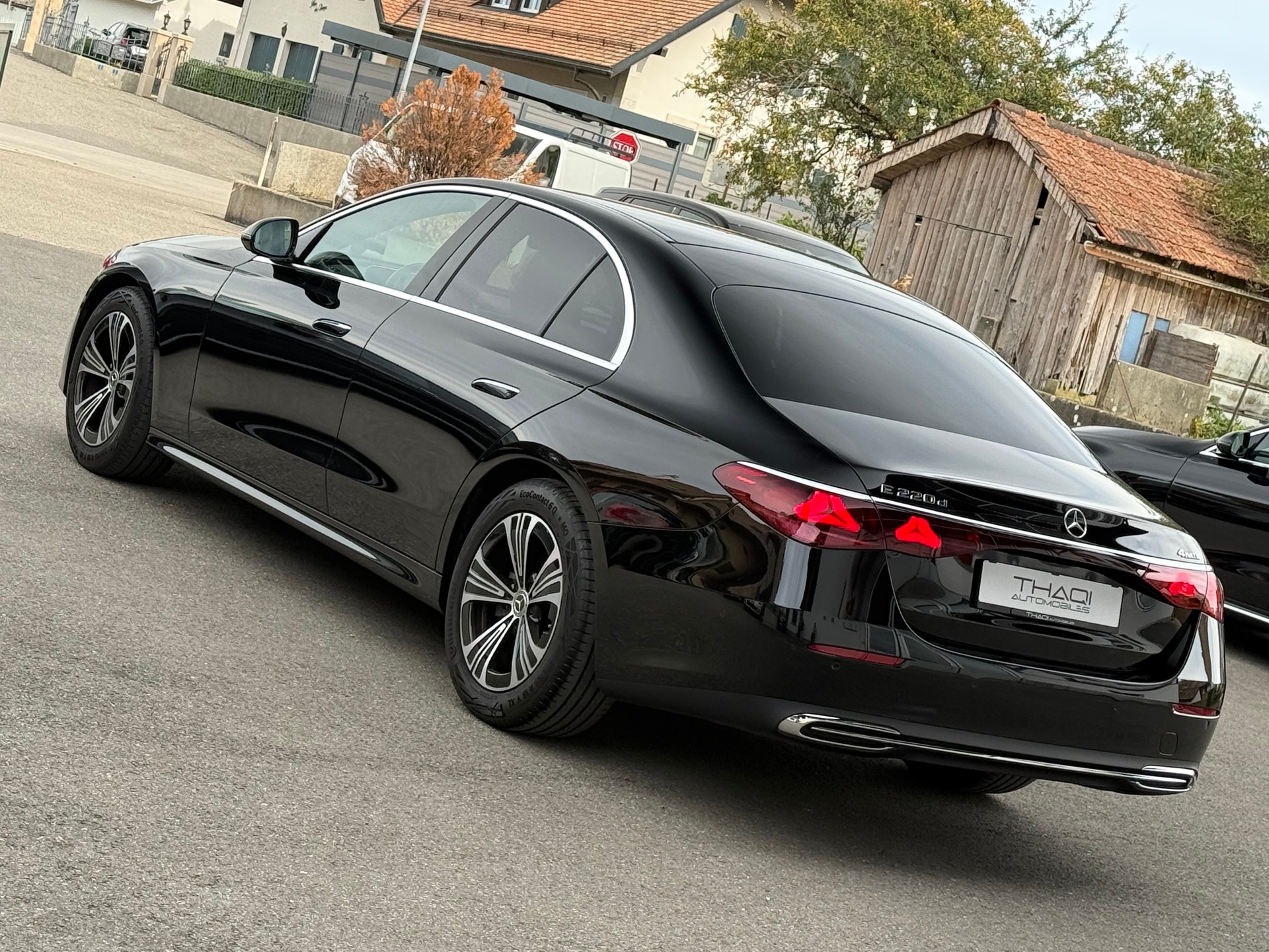 MERCEDES-BENZ E 220 d 4Matic 9G-Tronic-image-10