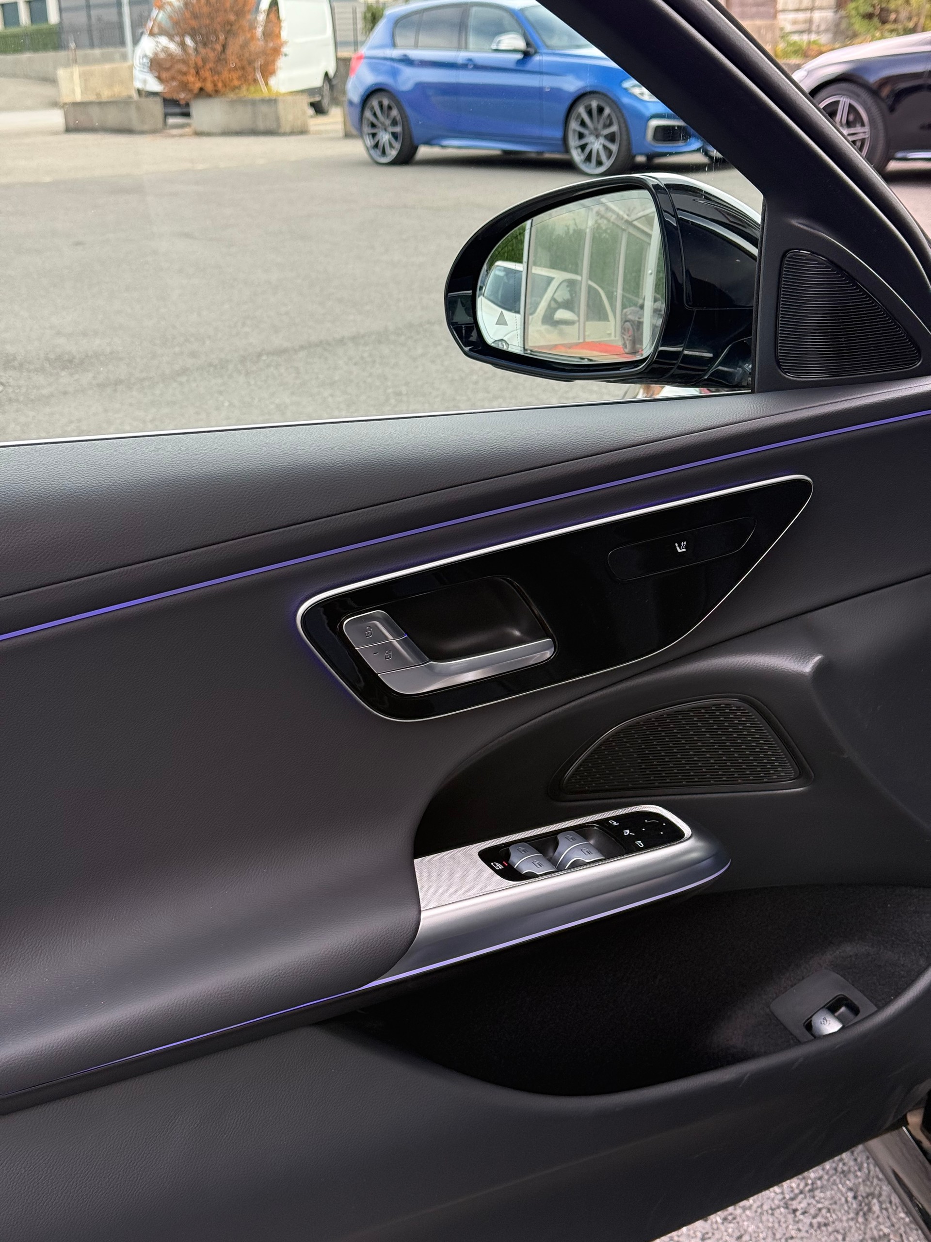 MERCEDES-BENZ E 220 d 4Matic 9G-Tronic-image-18