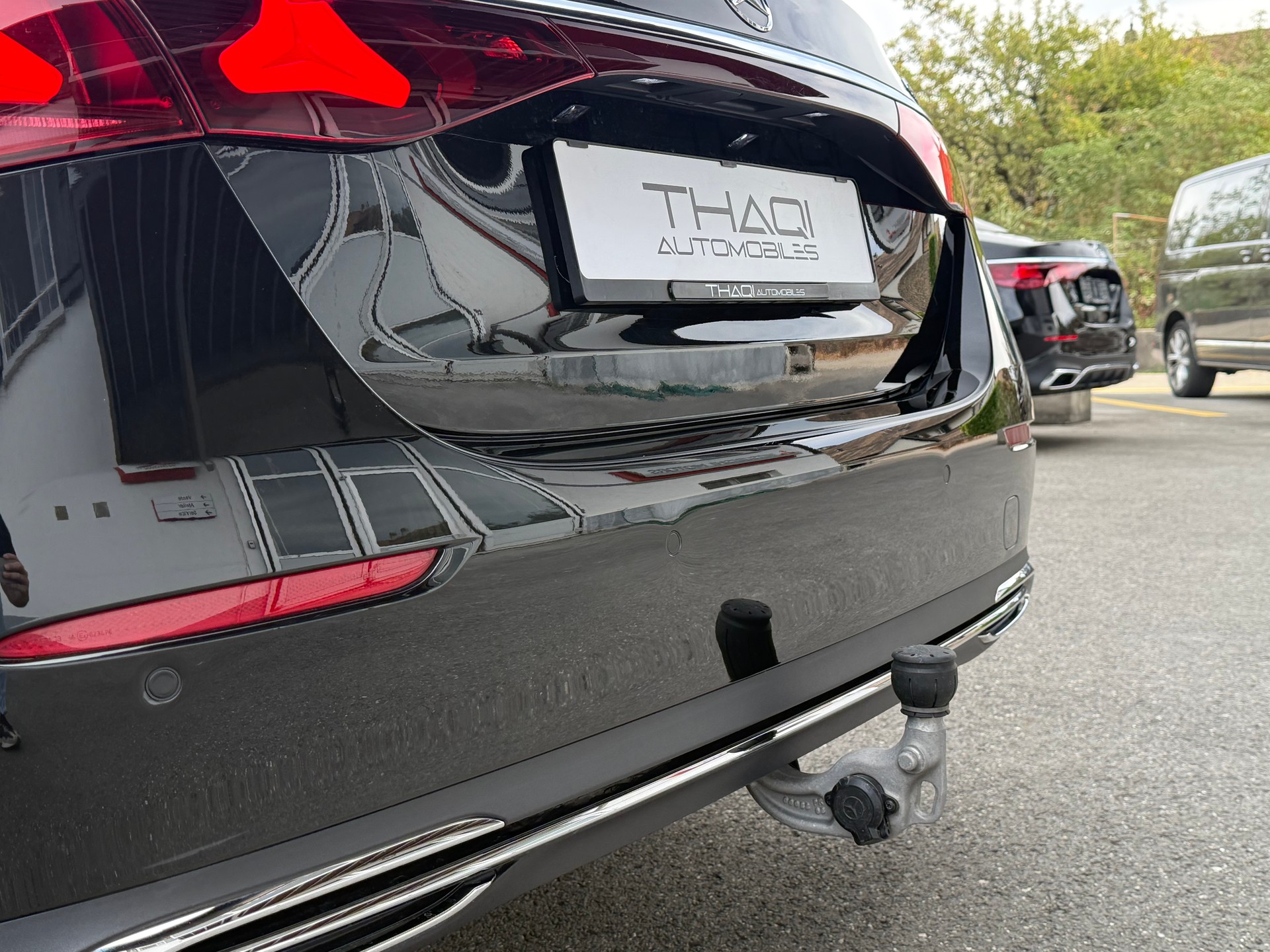 MERCEDES-BENZ E 220 d 4Matic 9G-Tronic-image-15