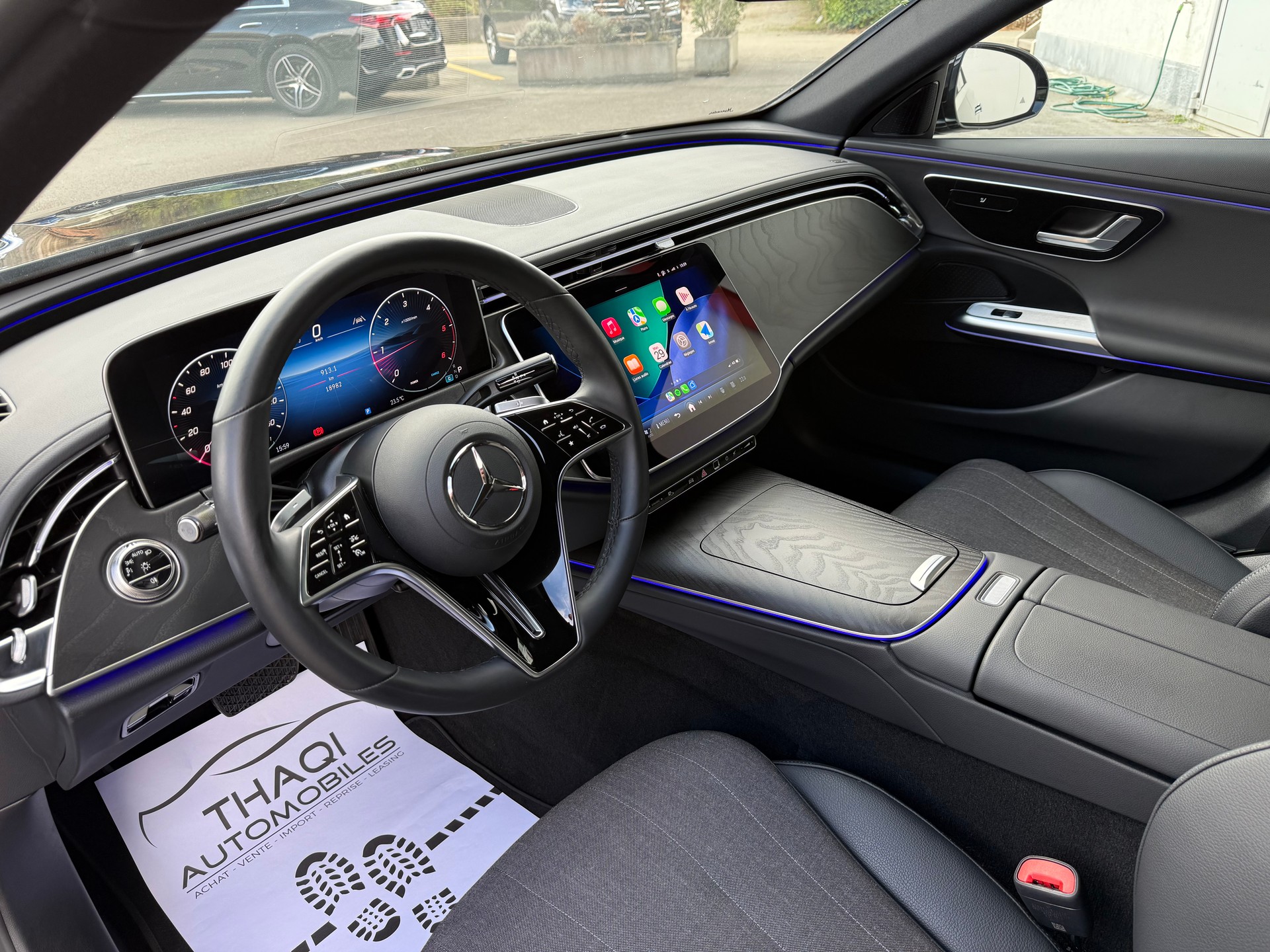 MERCEDES-BENZ E 220 d 4Matic 9G-Tronic-image-17