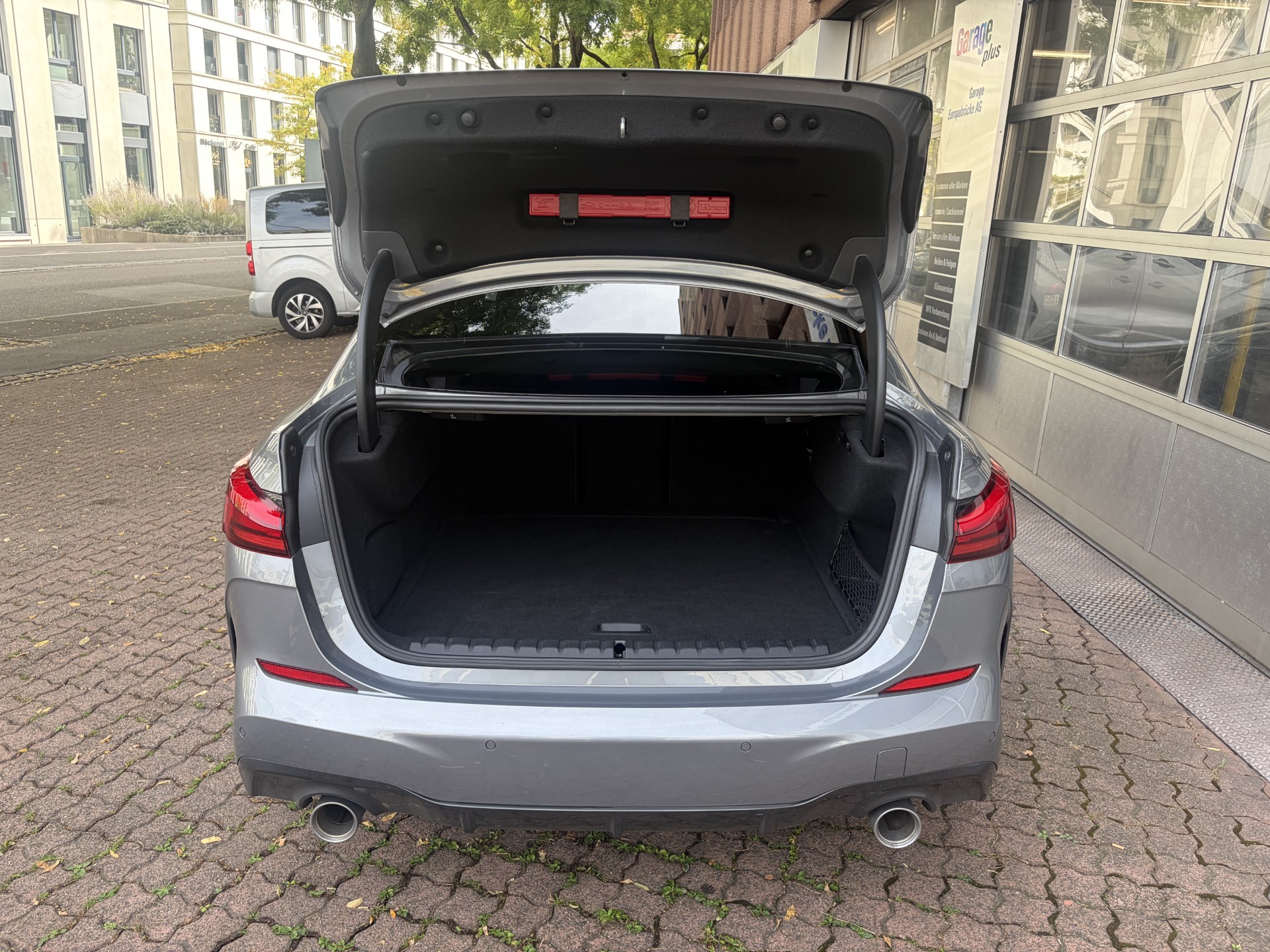 BMW 220d Gran Coupé Steptronic M Sport-image-8