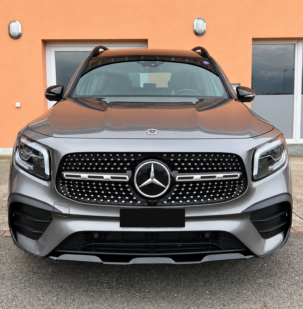 MERCEDES-BENZ GLB 250 4Matic AMG Line 8G-Tronic 7 Places-image-3