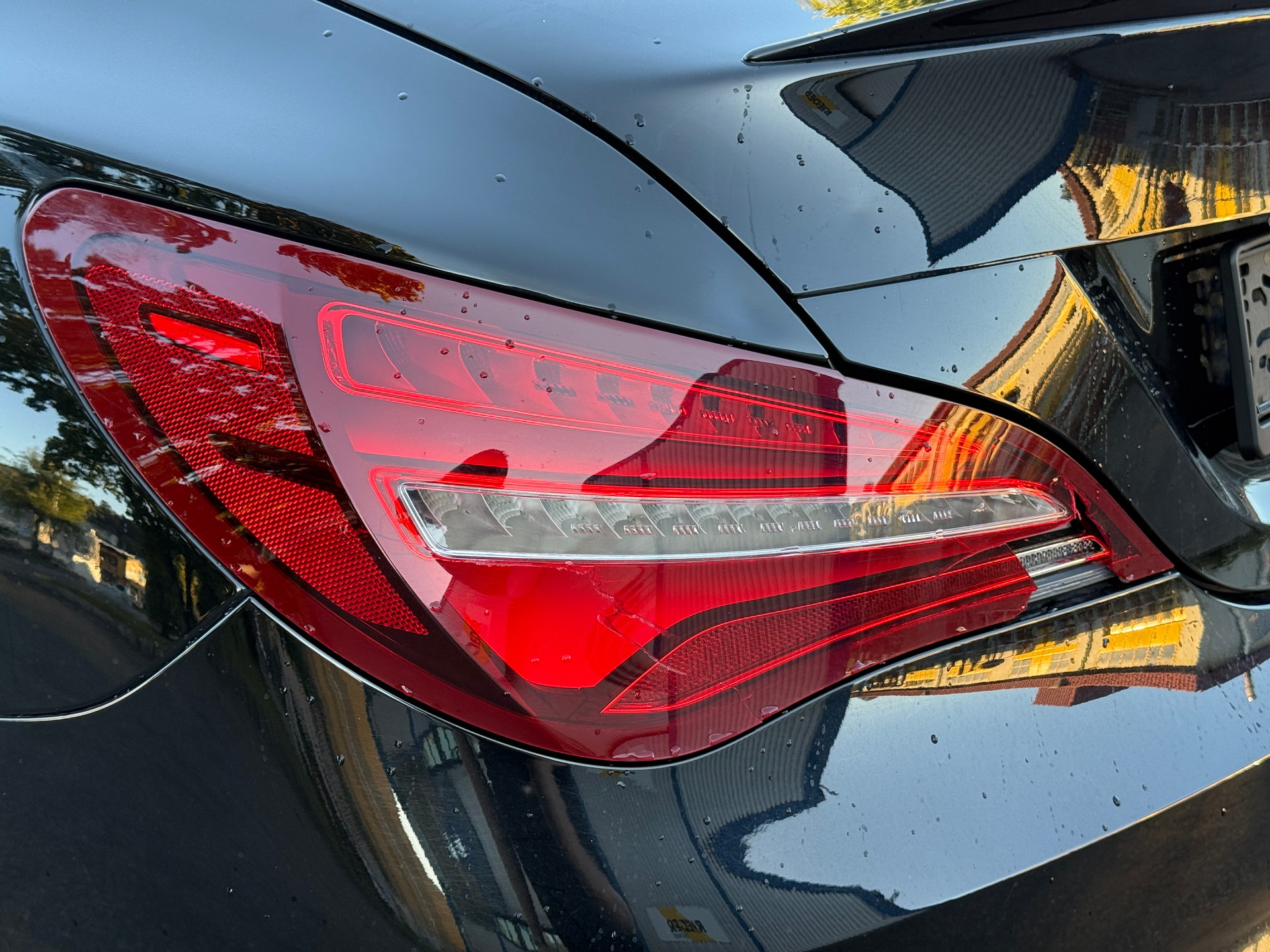 MERCEDES-BENZ CLA 45 AMG 4Matic Speedshift-image-10