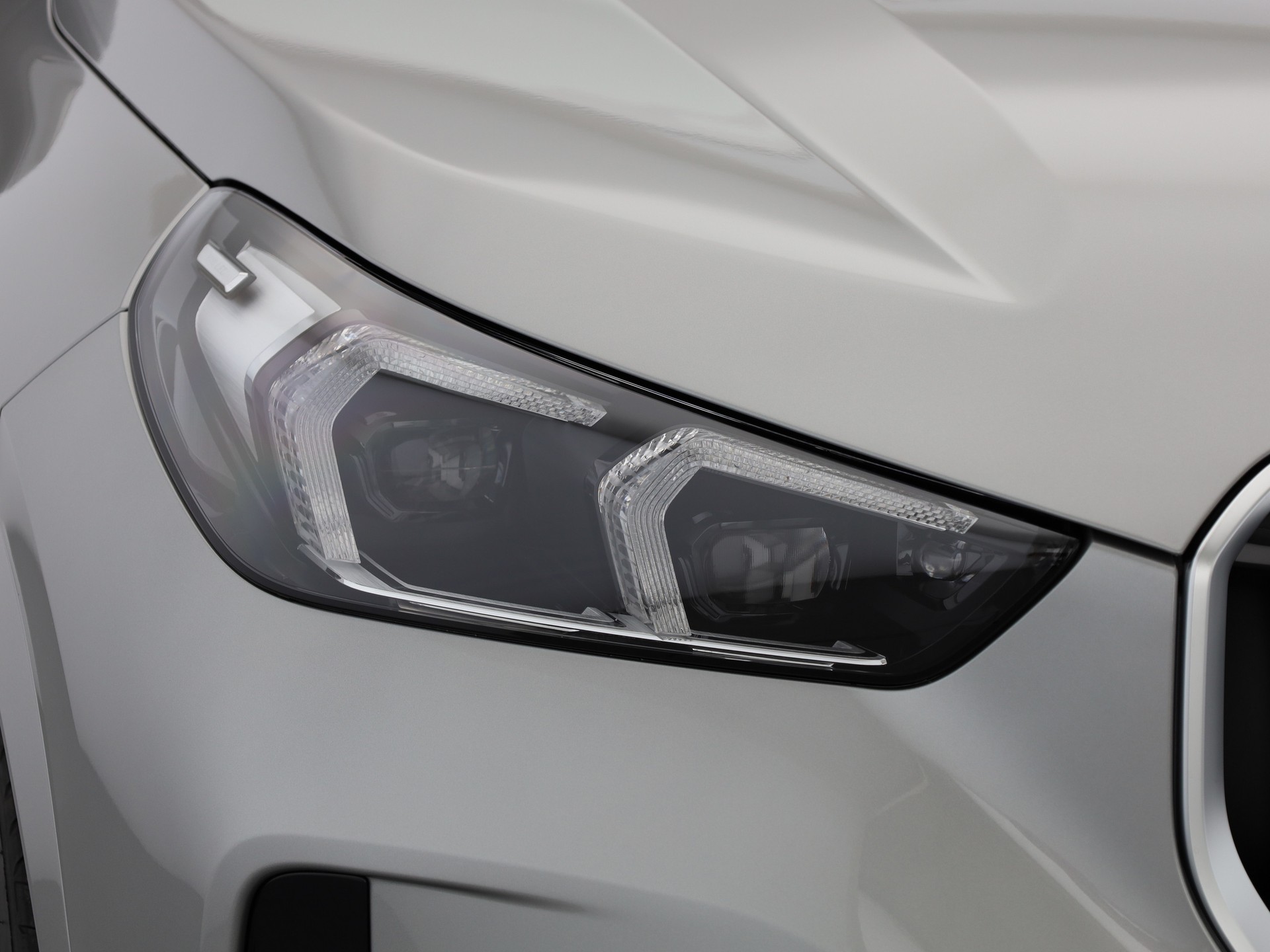 BMW X1 sDr 20i 48V M Sport-image-5