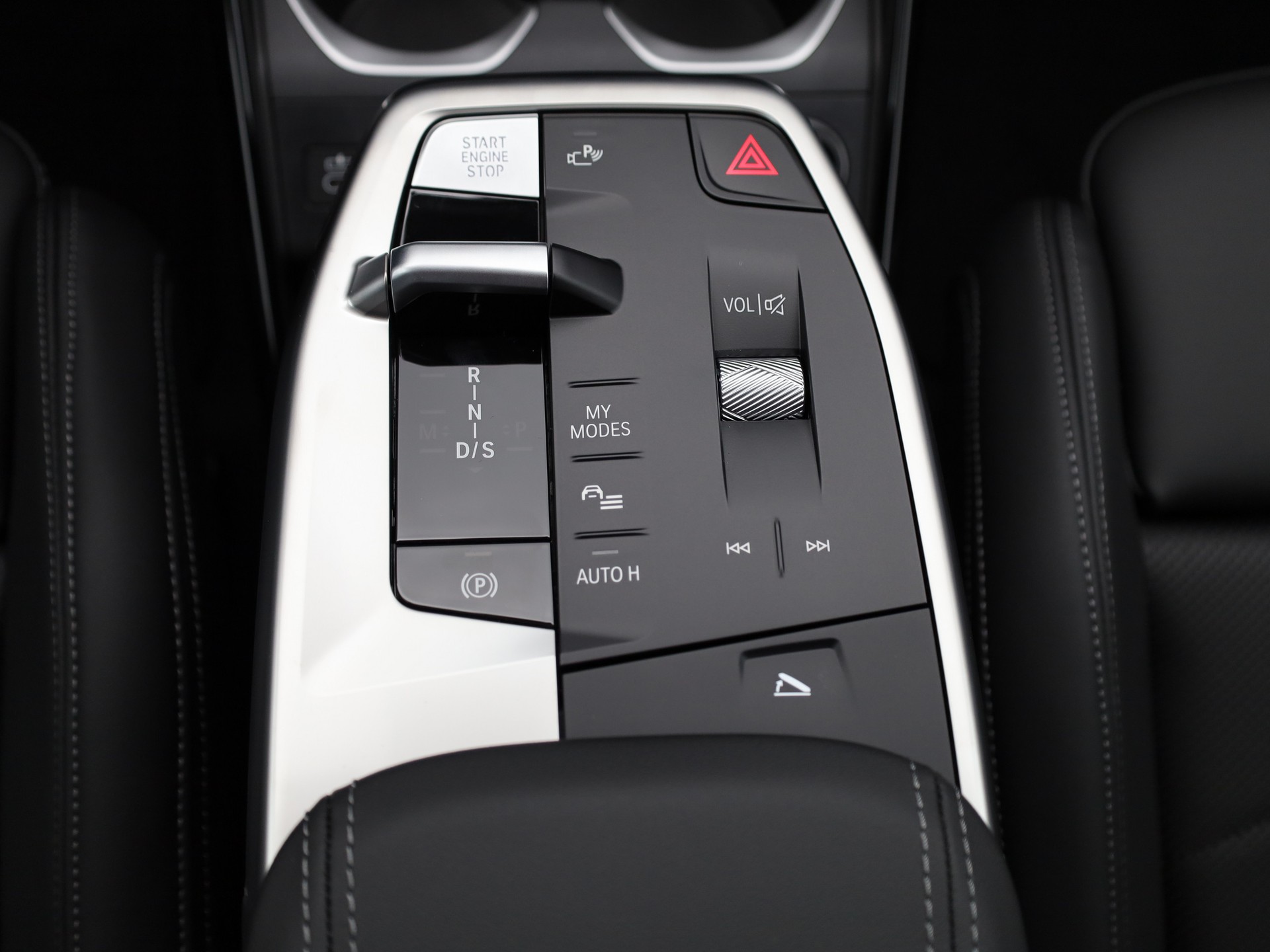 BMW X1 sDr 20i 48V M Sport-image-17
