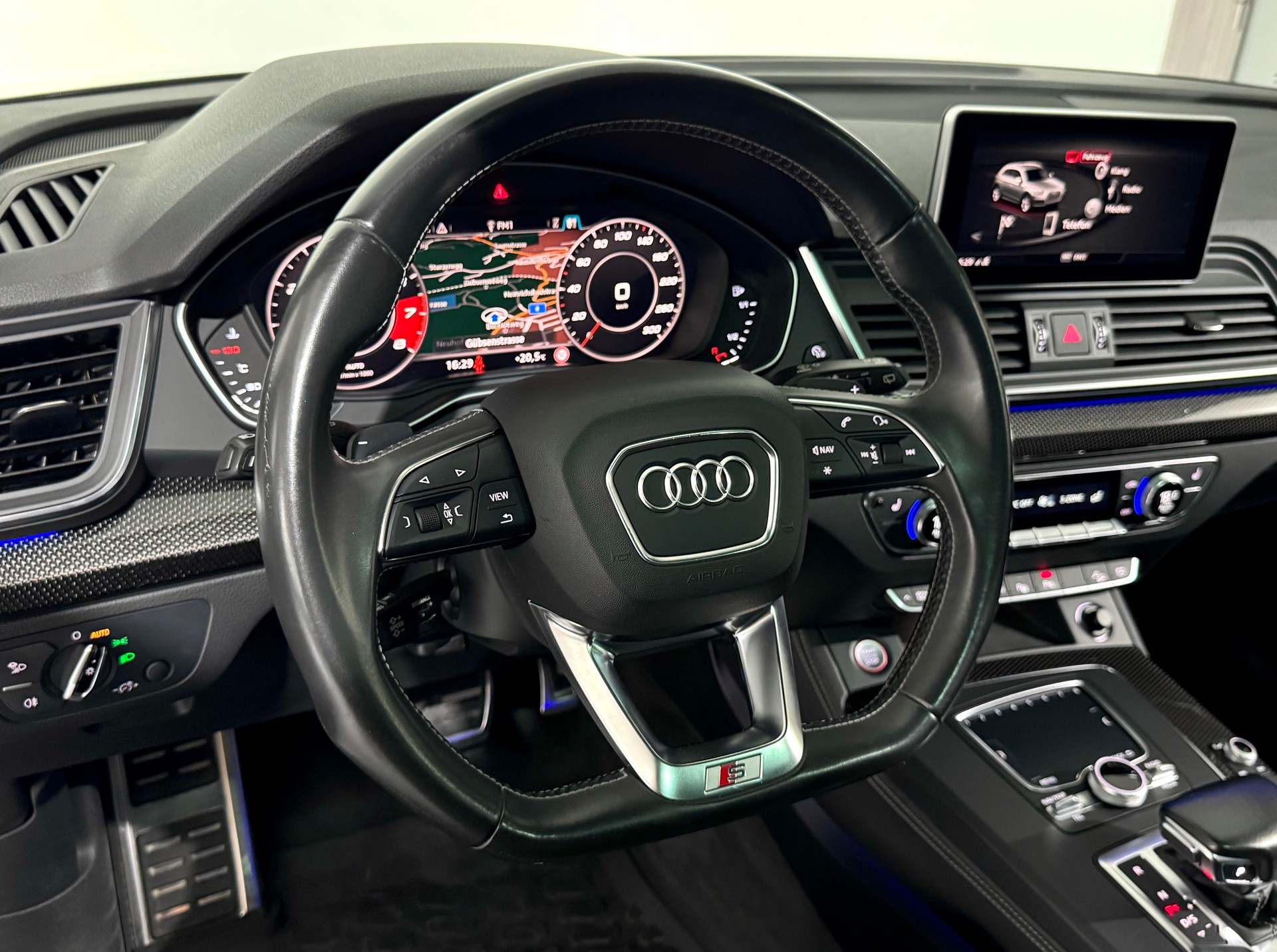 AUDI SQ5 3.0 TFSI quattro S-tronic **Nardo Grau**ABT Tuning**-image-10