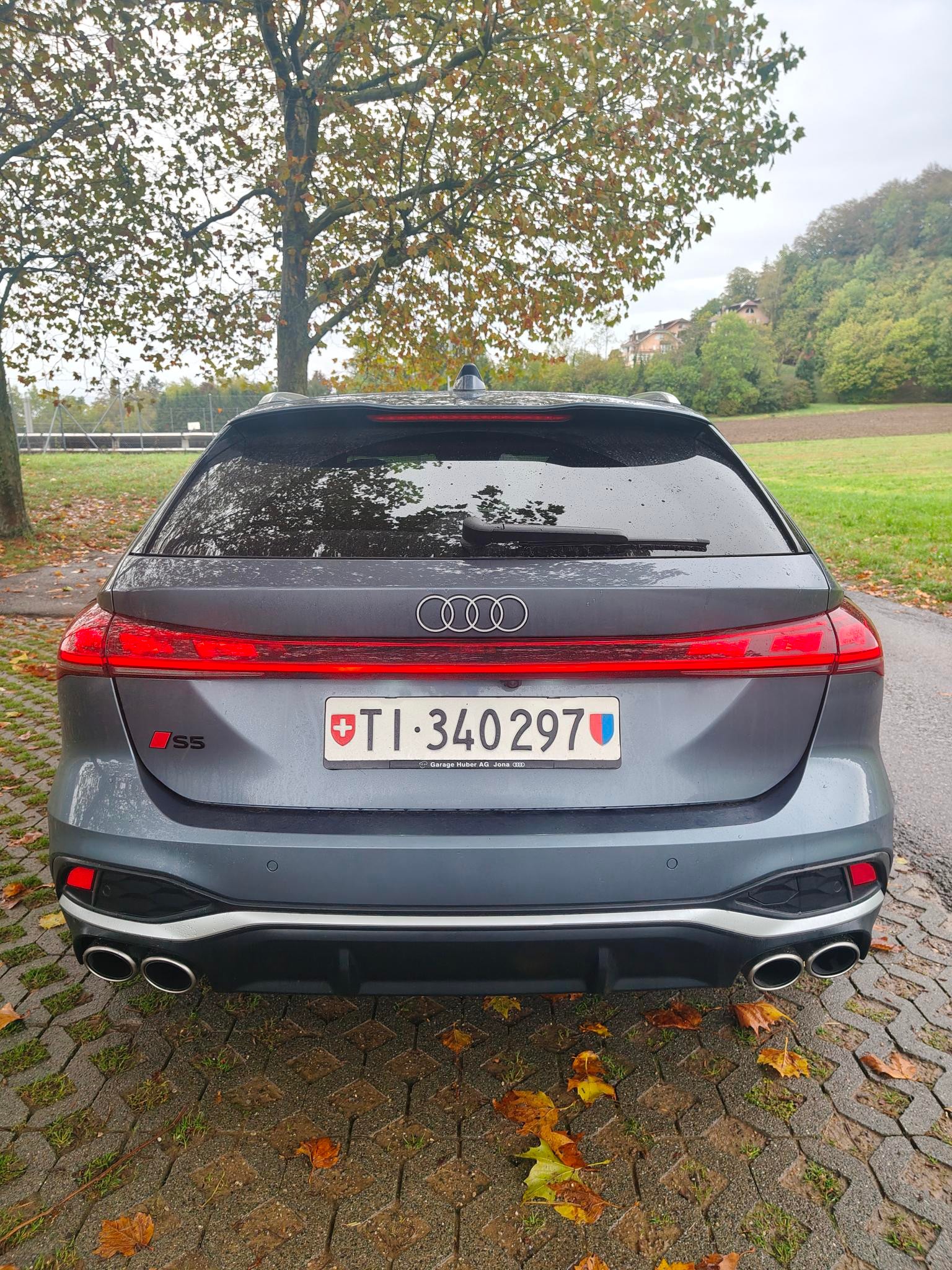 AUDI 3.0 V6 TFSI quattro S-Tronic-image-3