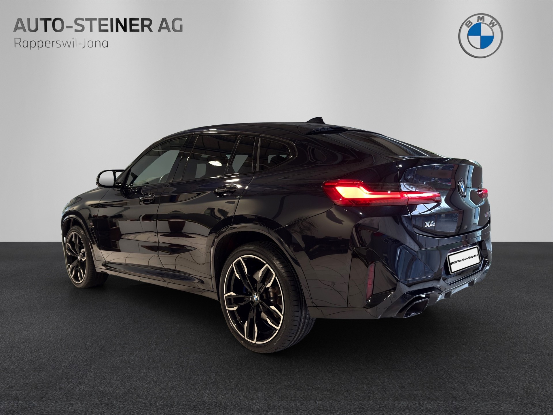 BMW X4 M40i-showroom-element-2