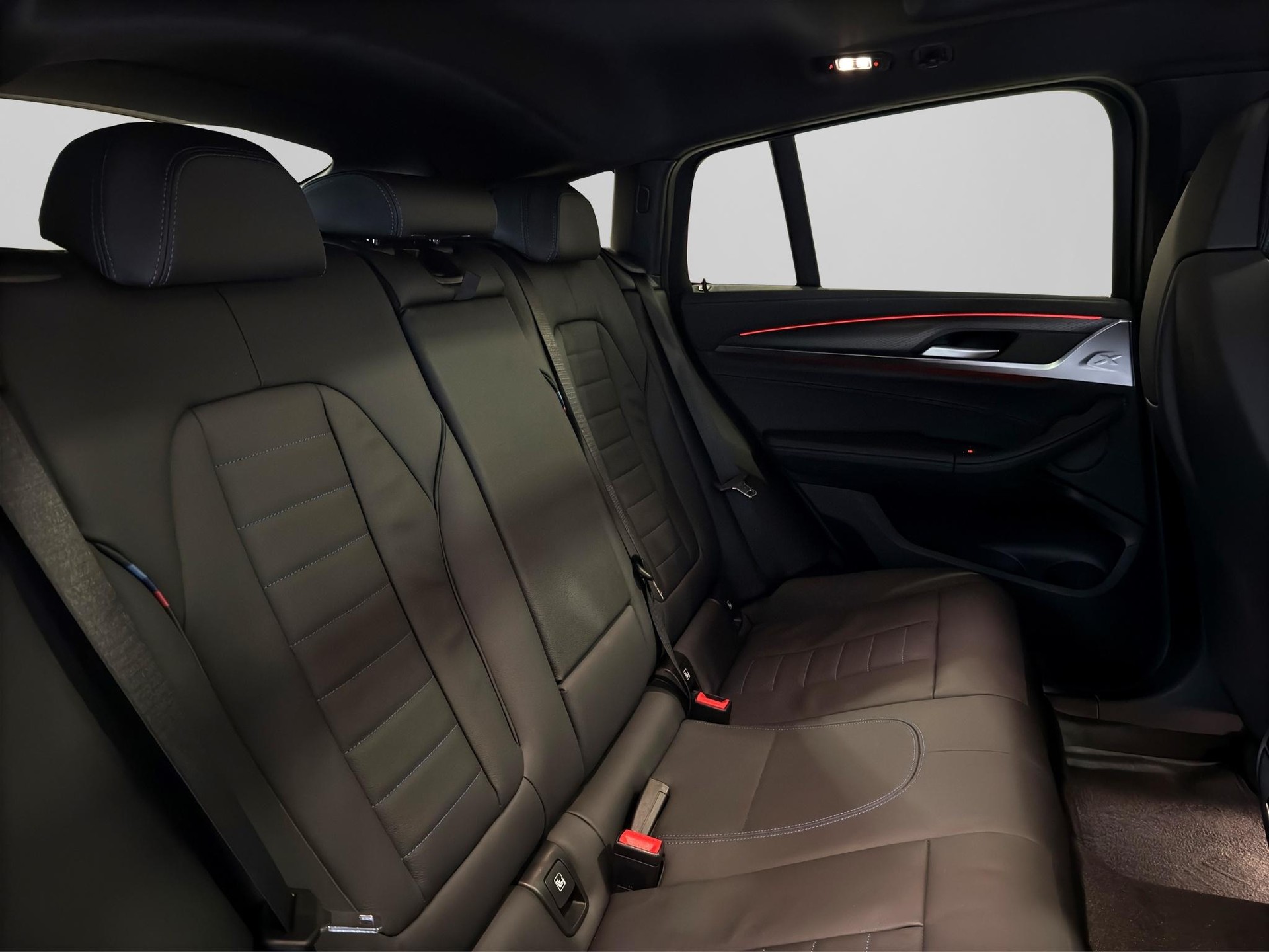 BMW X4 M40i-image-16