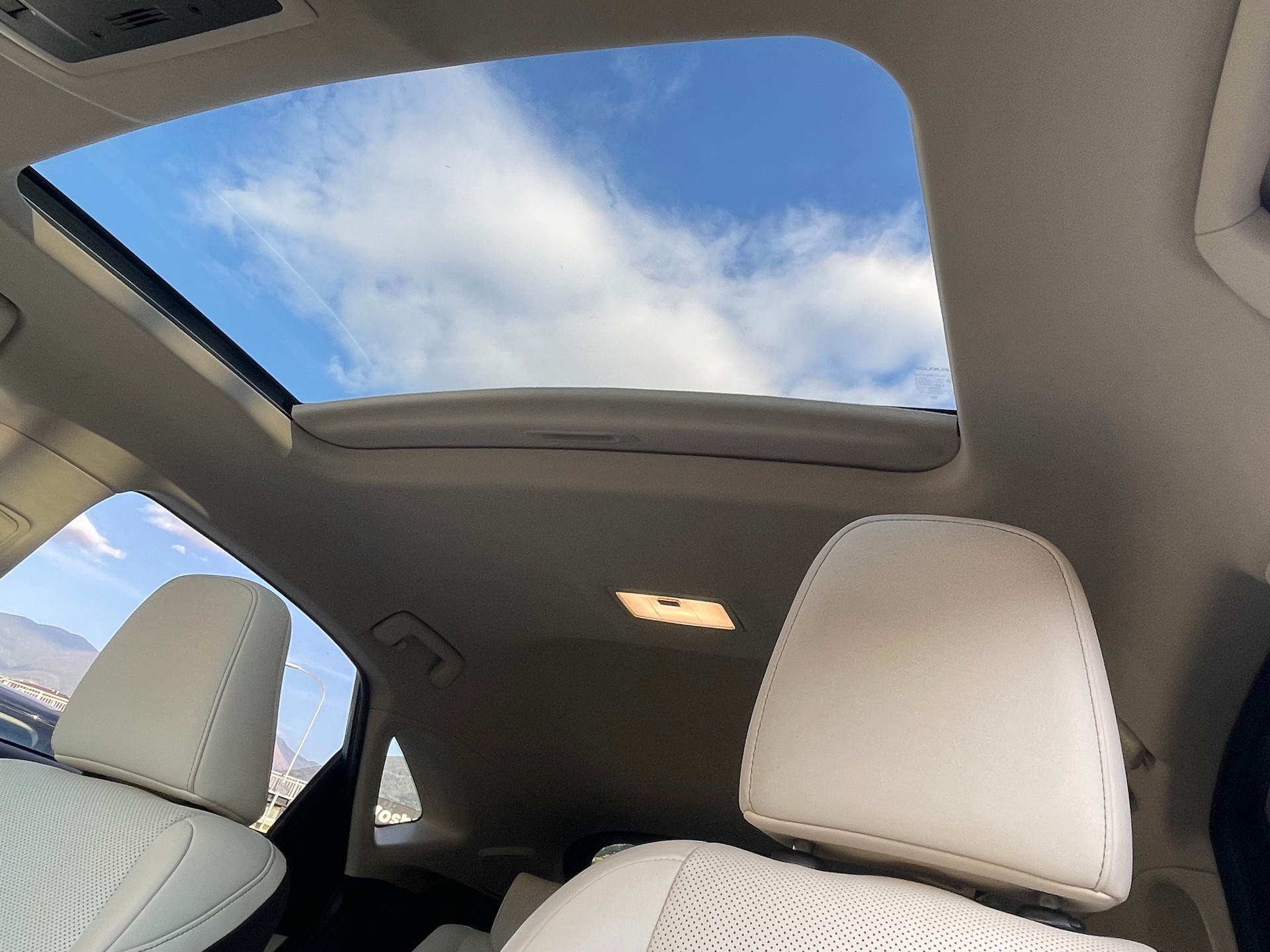 LEXUS NX 300h Excellence E-Four Automatic-image-5