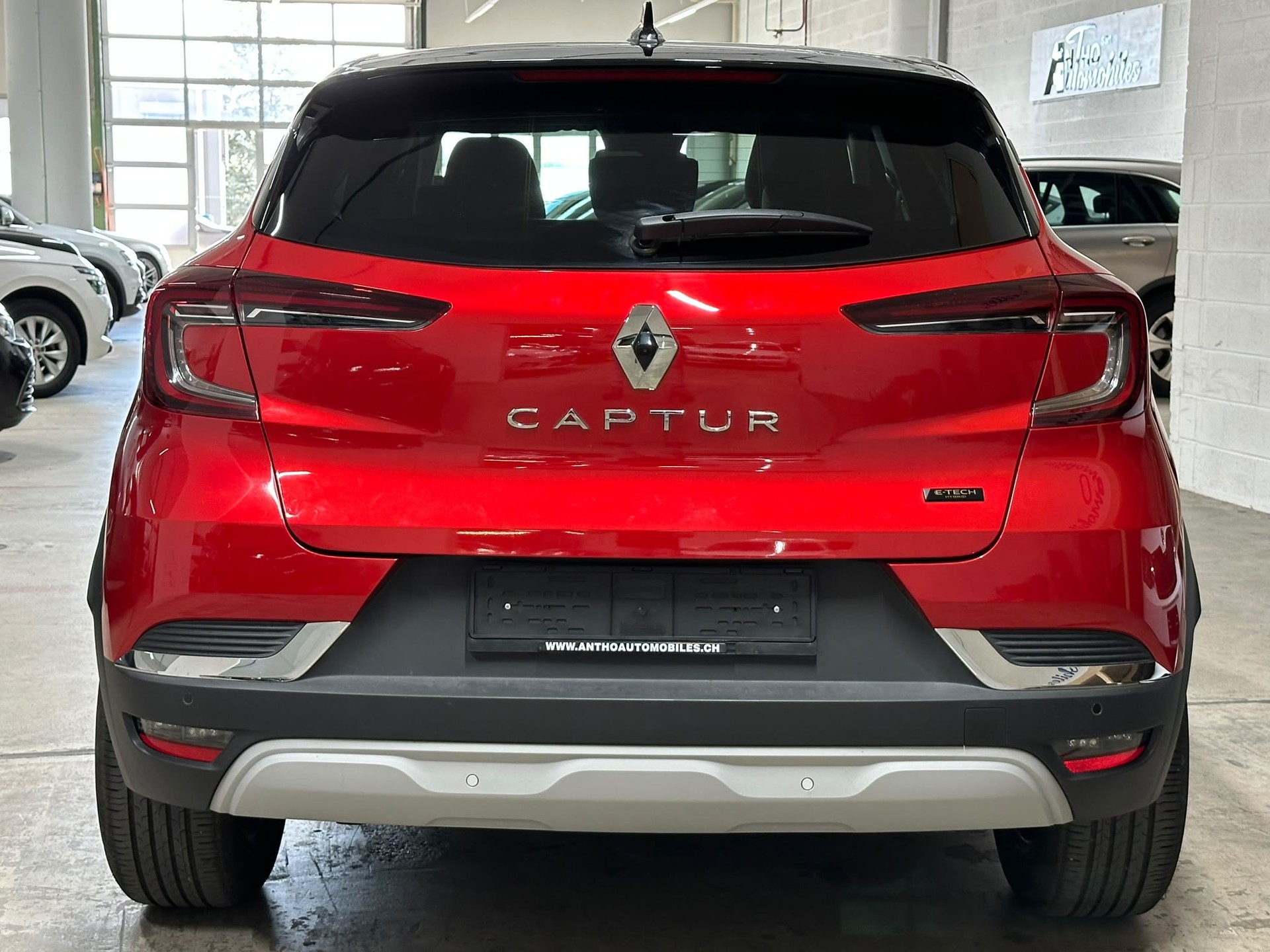 RENAULT Captur 1.6 E-Tech 145 E-Tech Engineered DHT-image-3