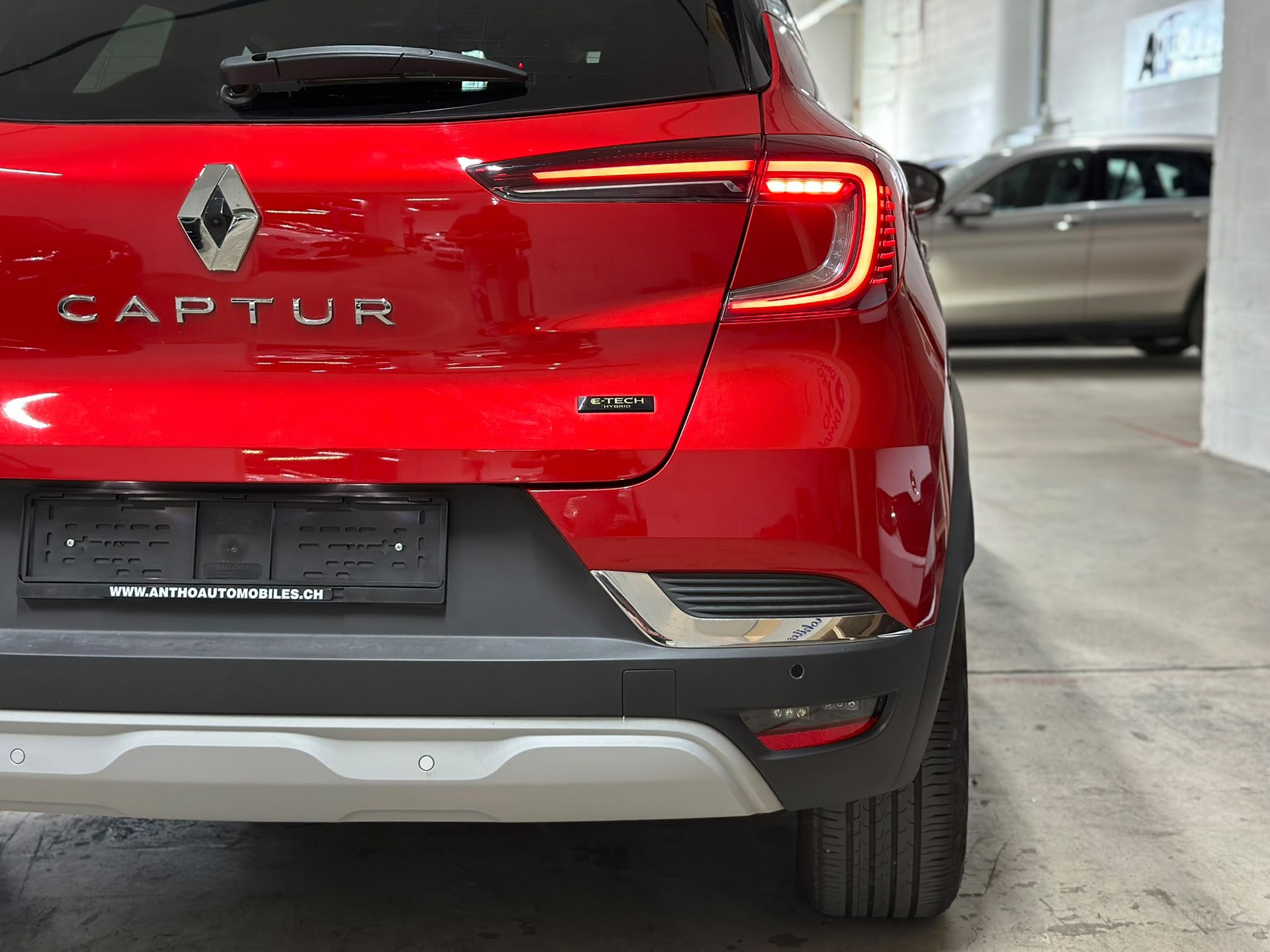 RENAULT Captur 1.6 E-Tech 145 E-Tech Engineered DHT-image-6
