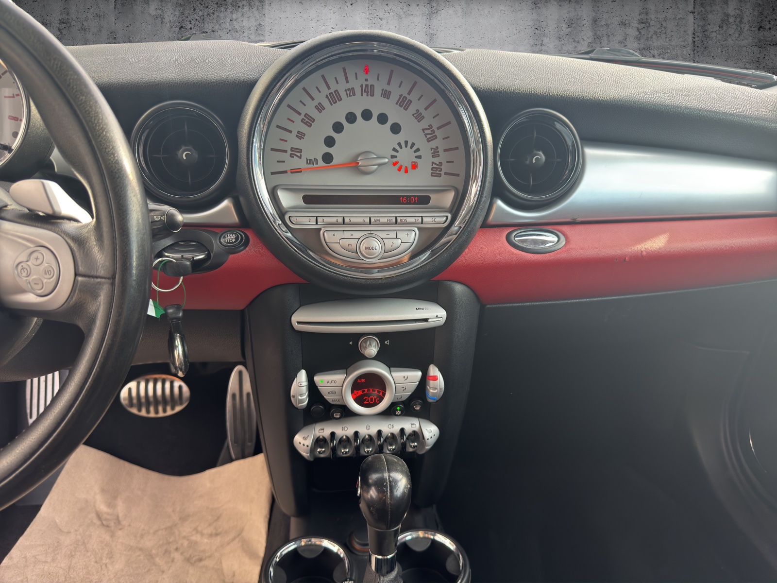 MINI Cooper S Steptronic-image-15