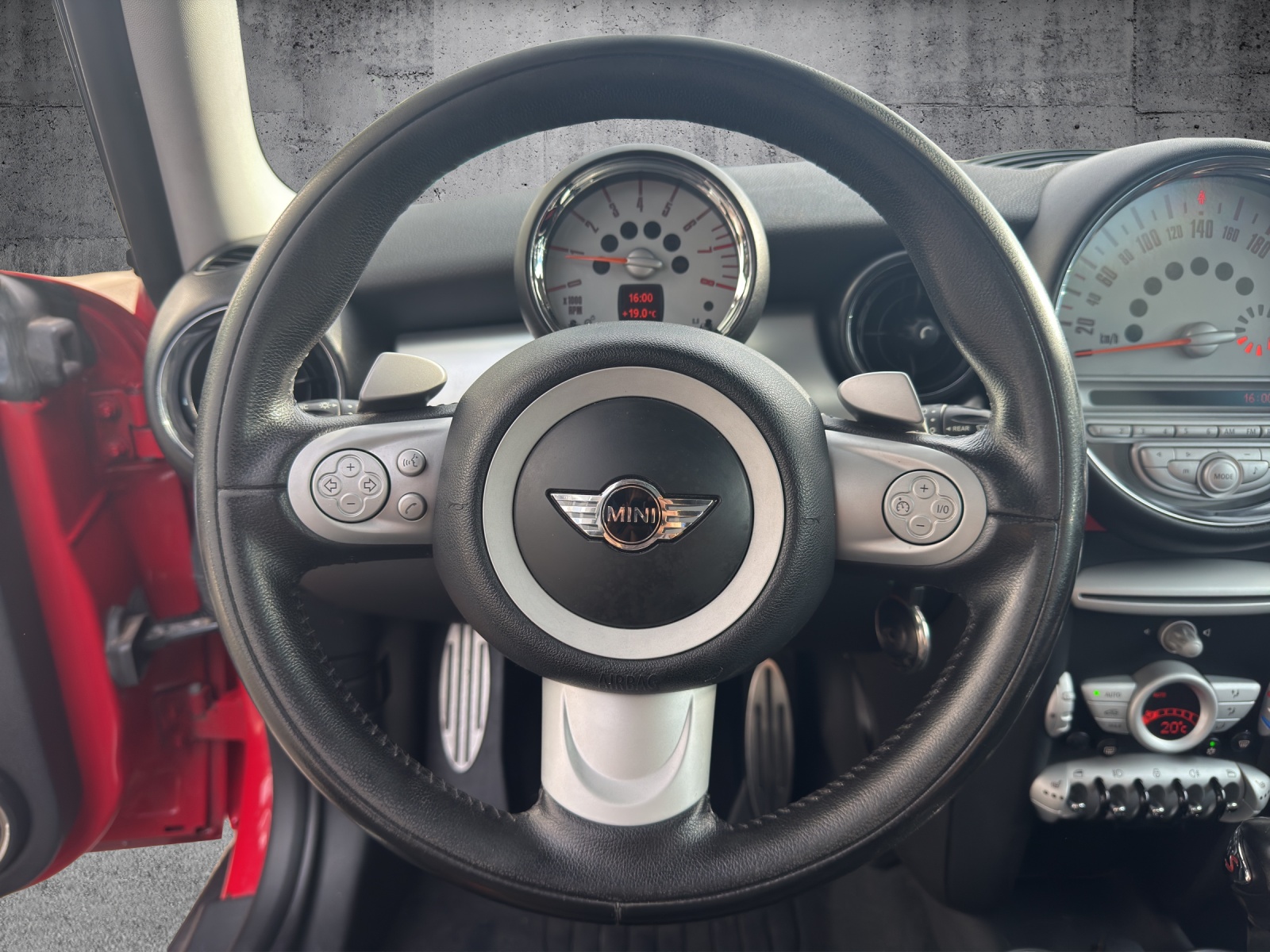 MINI Cooper S Steptronic-image-12