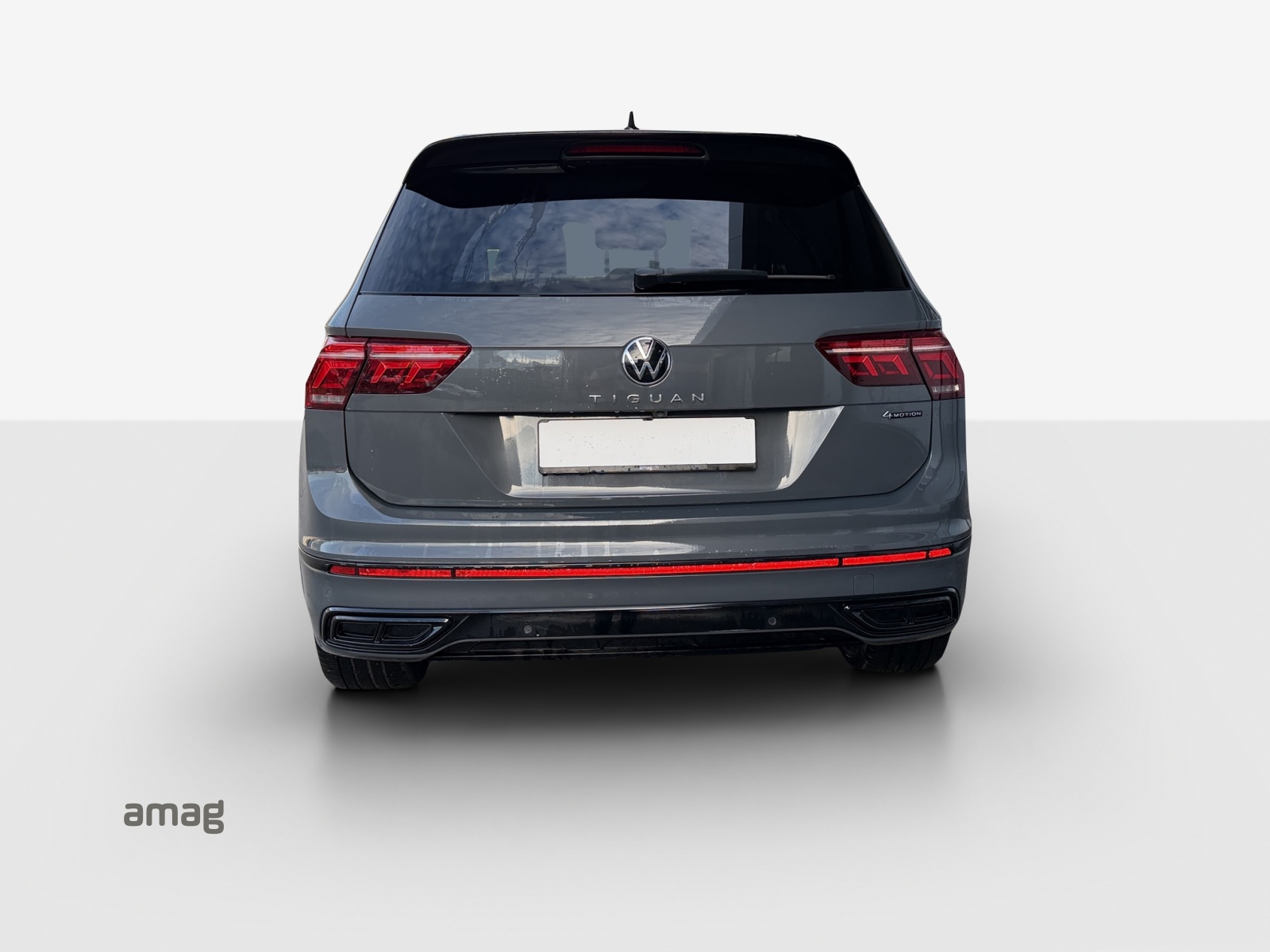 VW Tiguan 2.0TSI R-Line 4Motion DSG-image-3