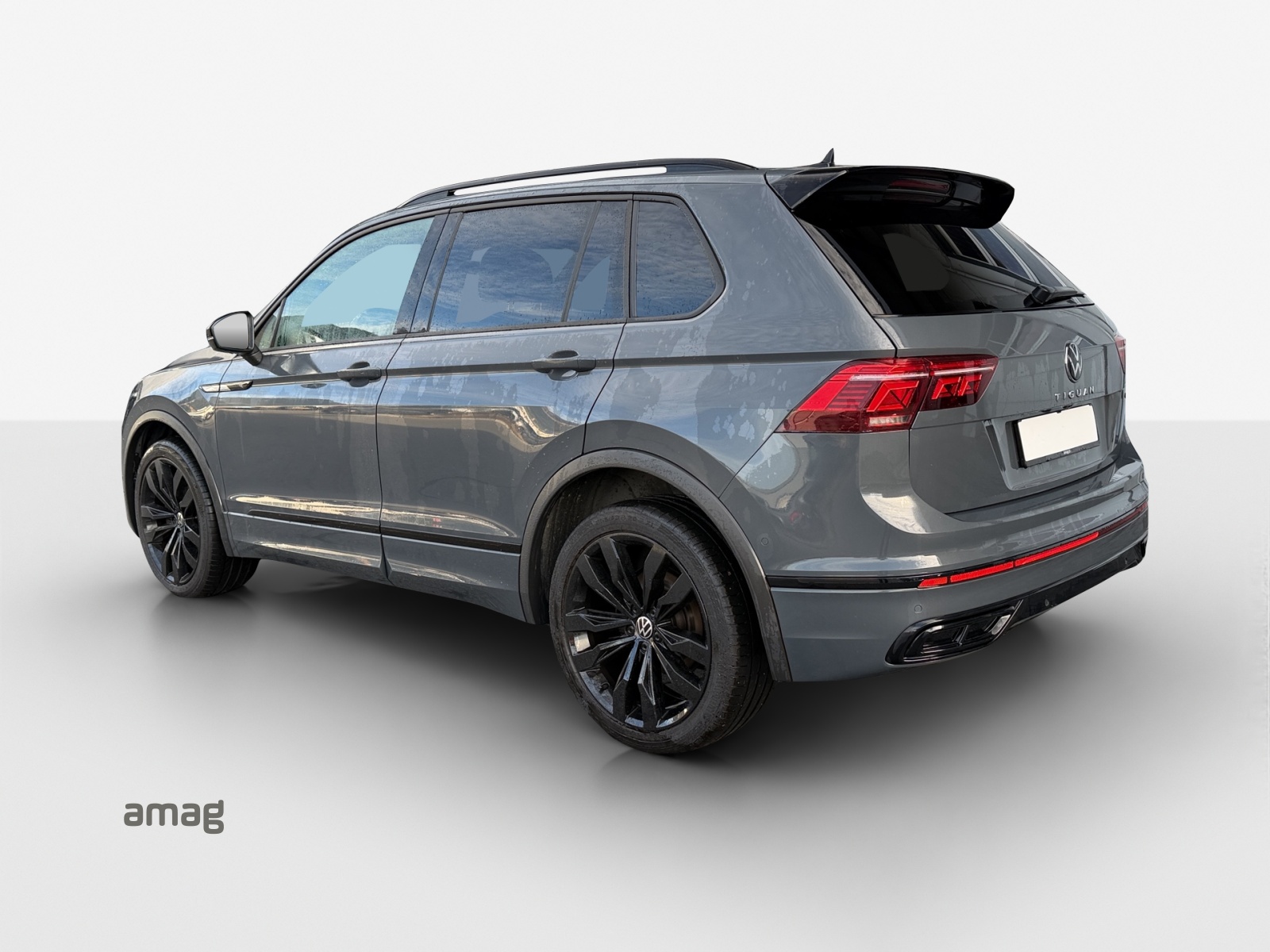 VW Tiguan 2.0TSI R-Line 4Motion DSG-image-2