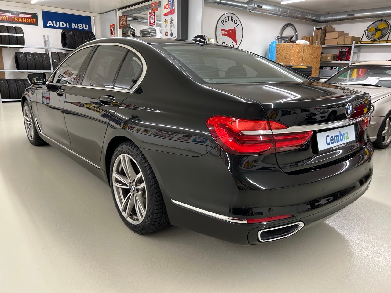 BMW 730d xDrive Steptronic-image-2
