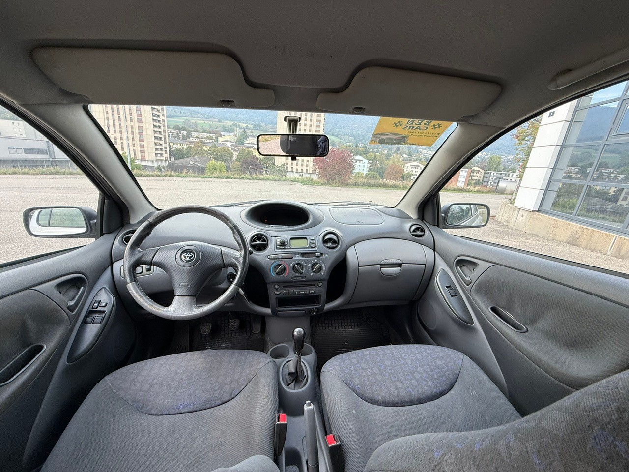 TOYOTA Yaris 1.3 Linea Luna-image-8