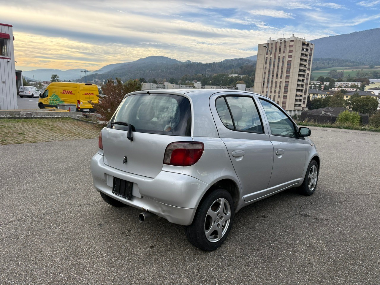 TOYOTA Yaris 1.3 Linea Luna-image-6