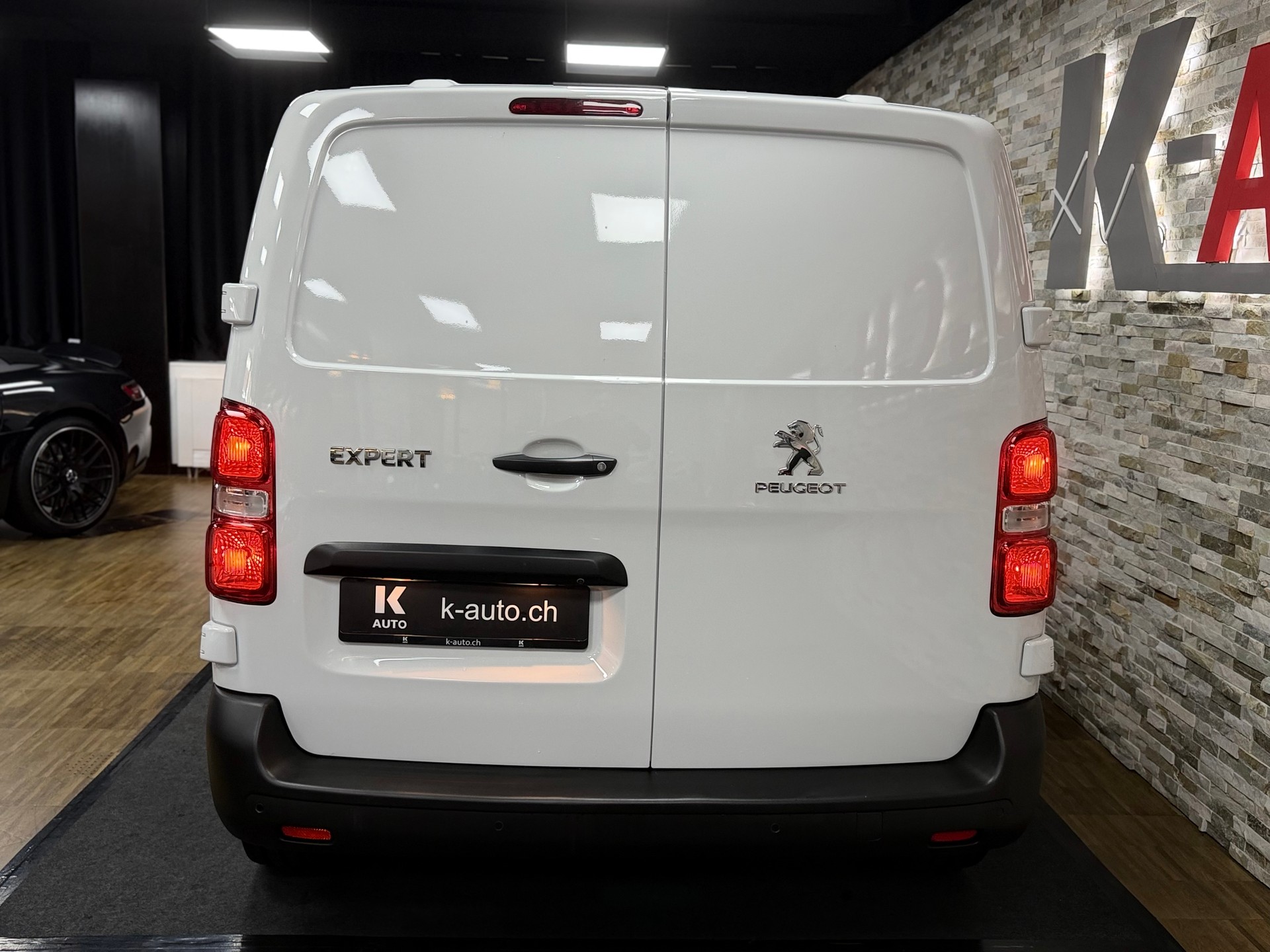 PEUGEOT Expert 1.5 BlueHDi 120 S&S Standard-image-2