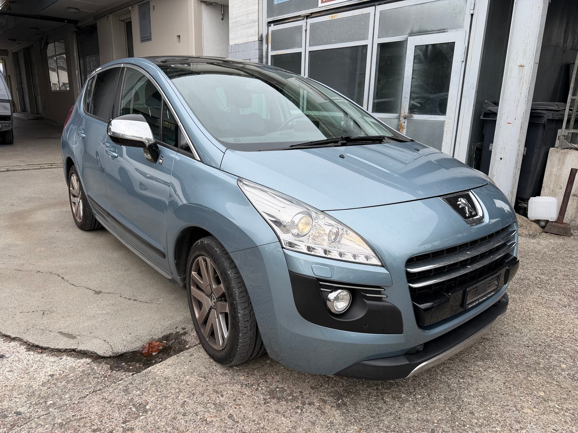 PEUGEOT 3008 HYbrid4 2.0 HDI EGS6-image-1