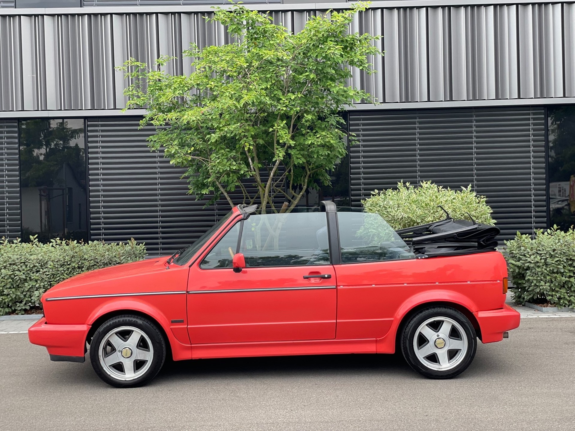 VW Golf Cabriolet 1800 Fashion-Line/Young-Line-image-2