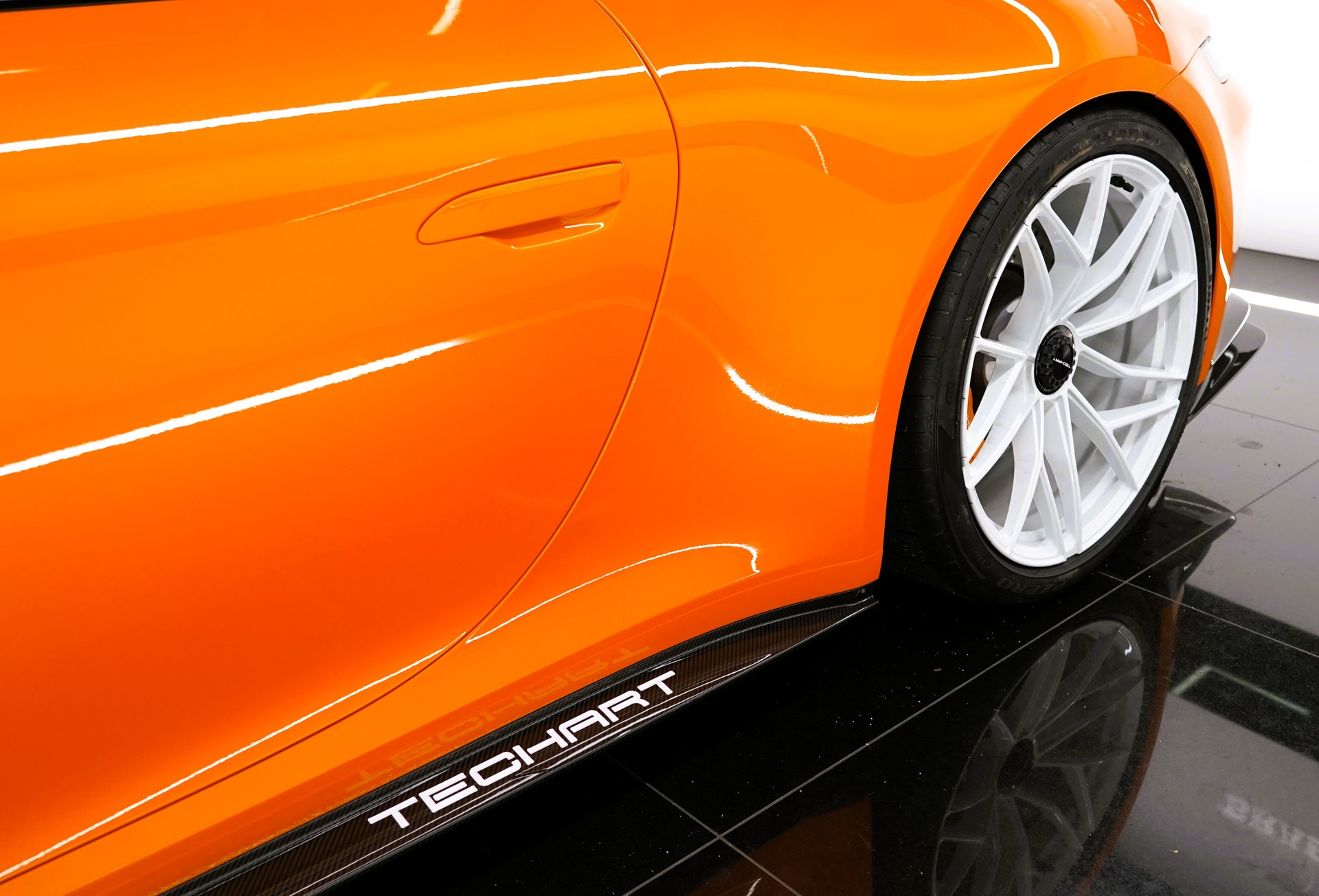 PORSCHE 911 GT3 Touring PDK GT3-image-6