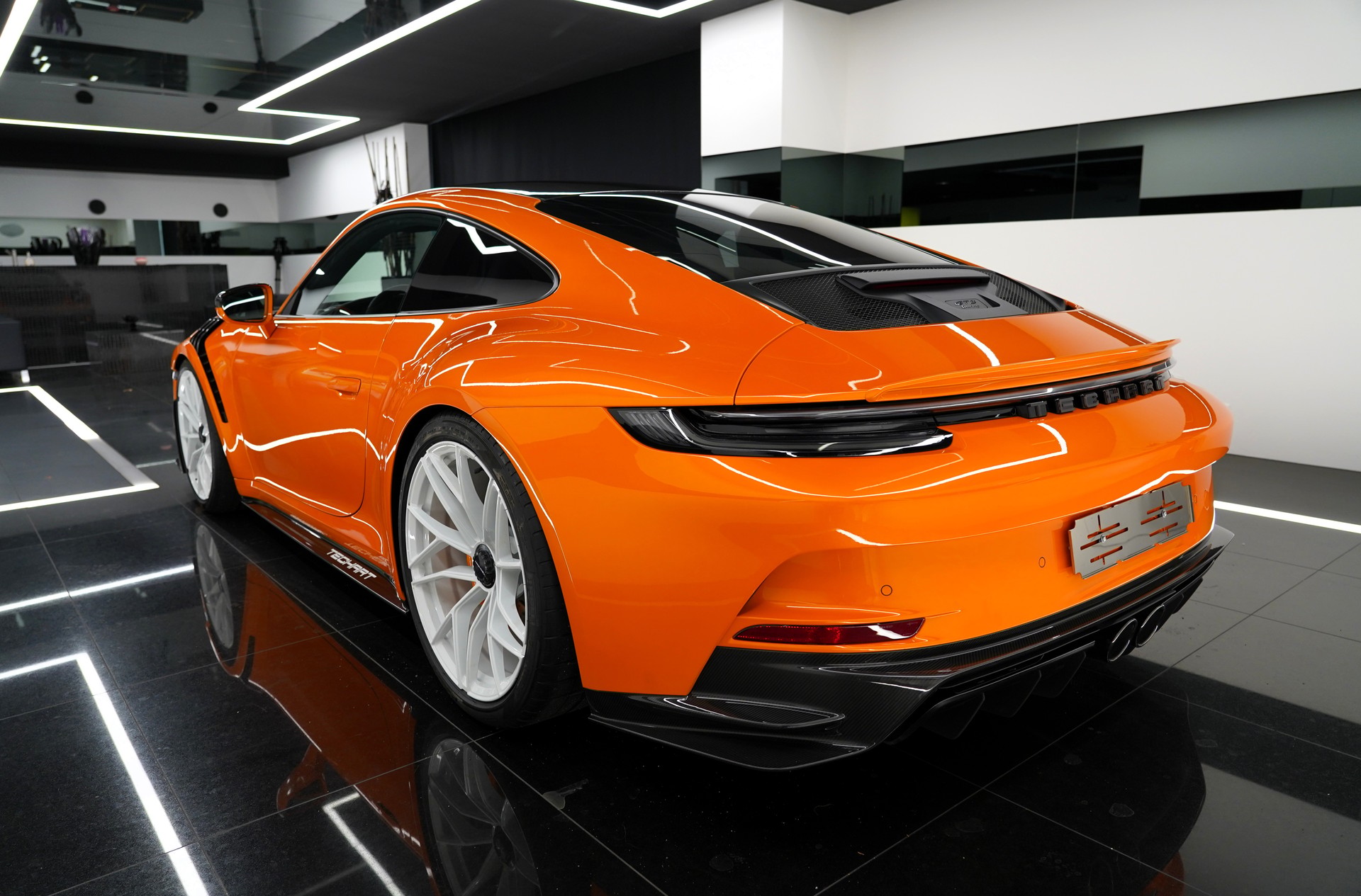 PORSCHE 911 GT3 Touring PDK GT3-image-4