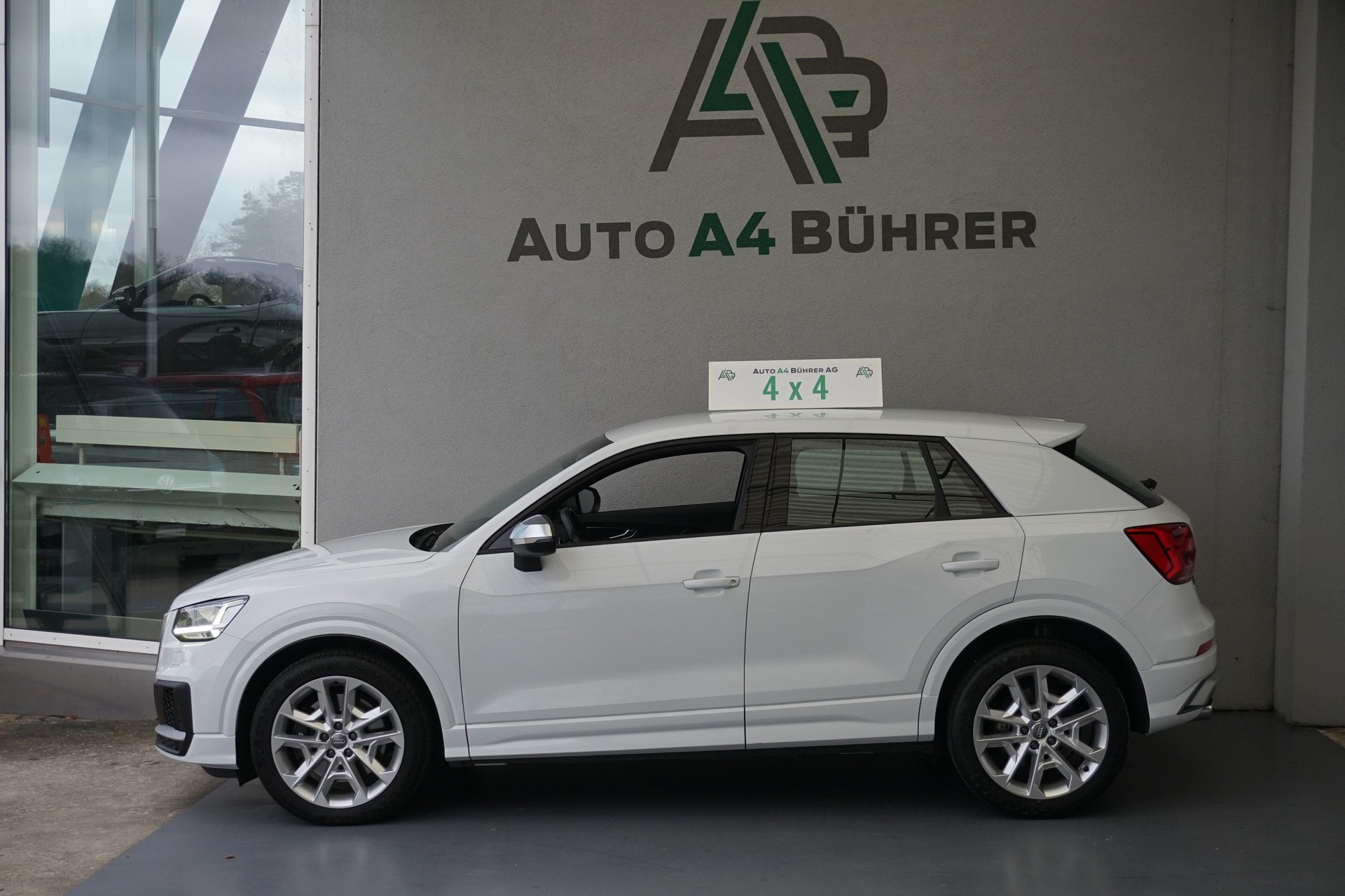AUDI SQ2 TFSI quattro-image-0