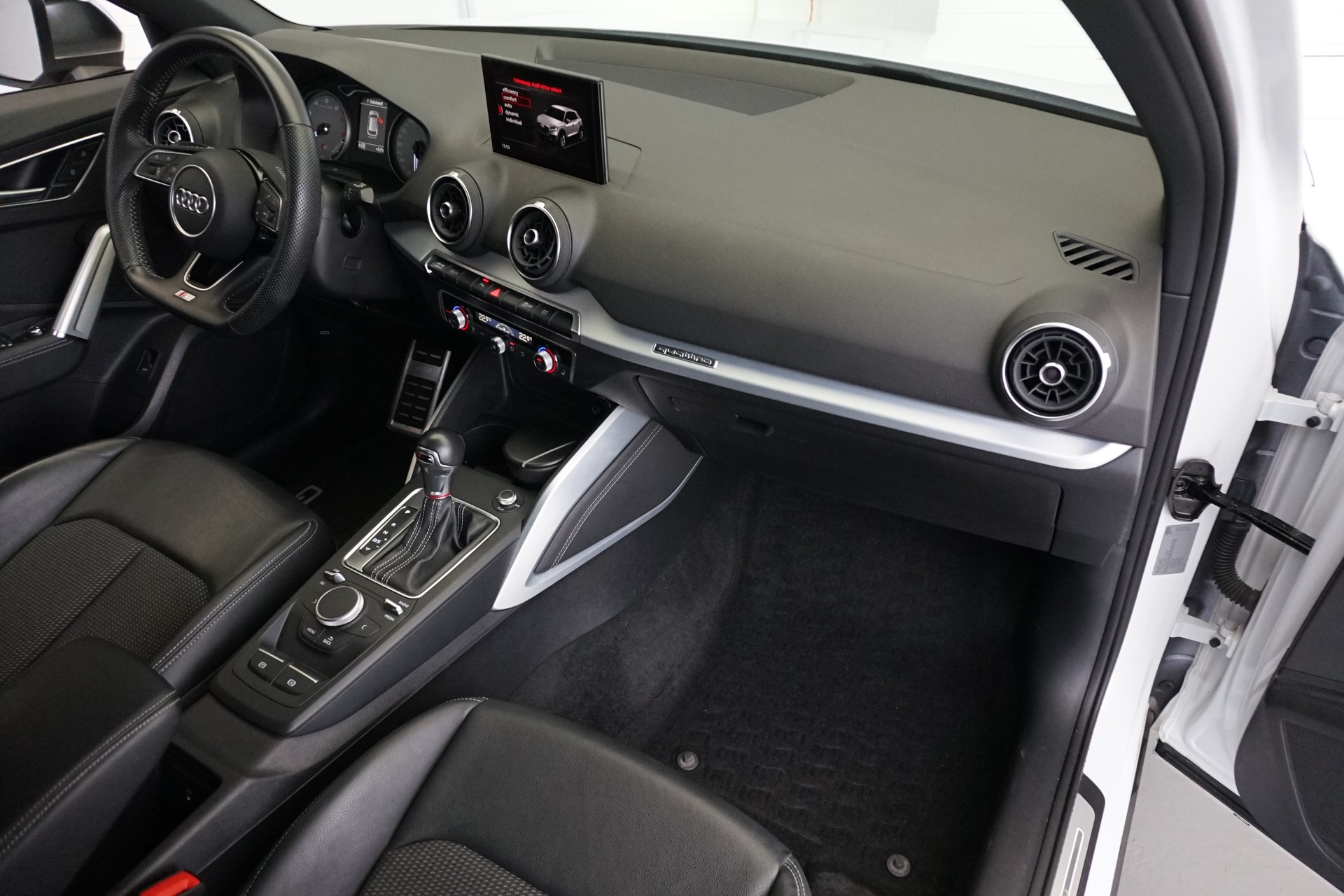 AUDI SQ2 TFSI quattro-image-19