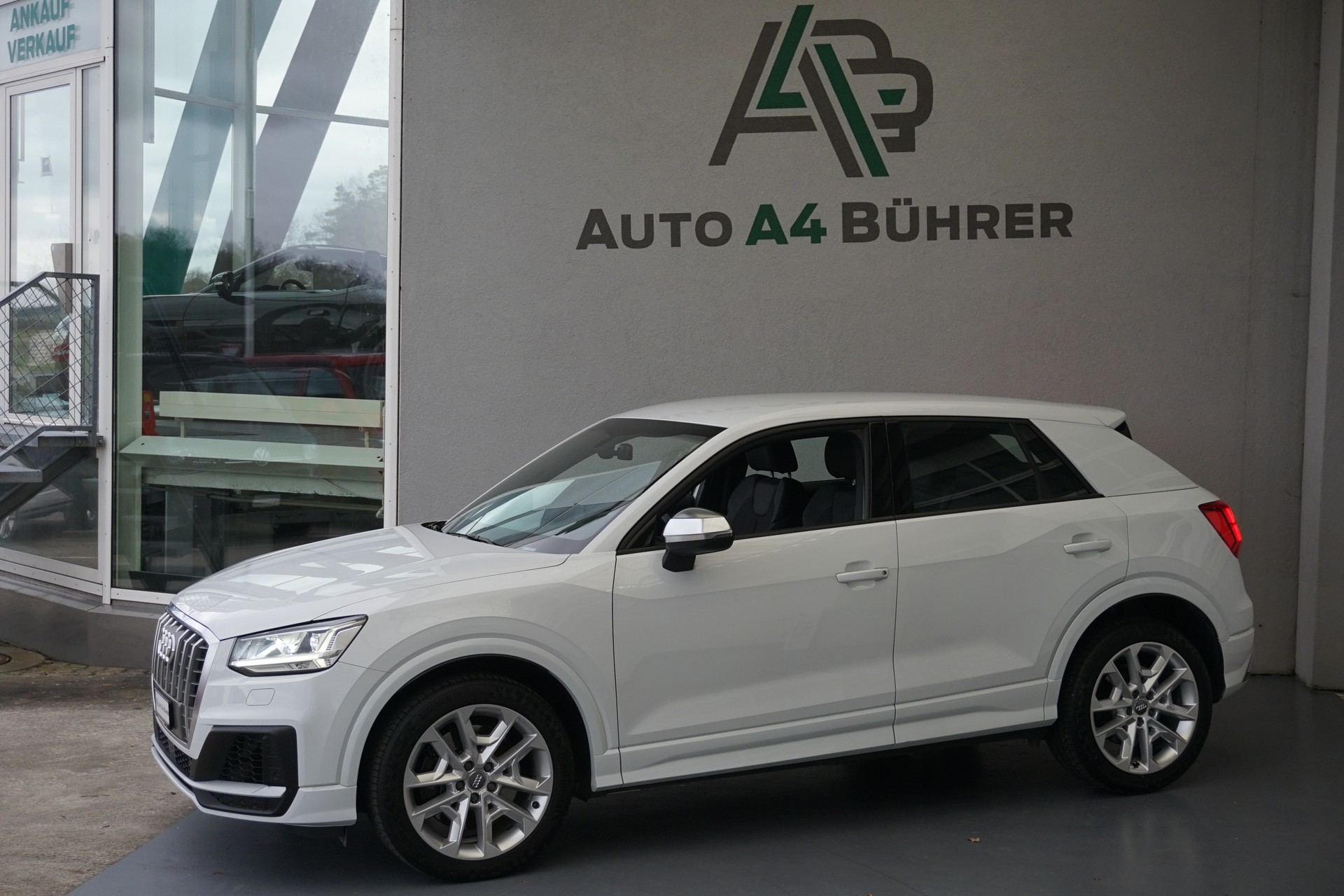 AUDI SQ2 TFSI quattro-image-4