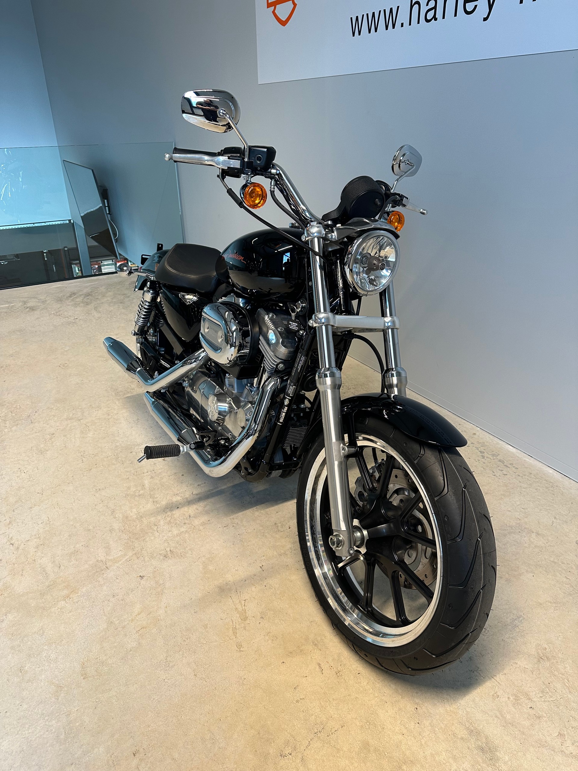 HARLEY-DAVIDSON XL 883 L Sportster Super Low-showroom-element-1