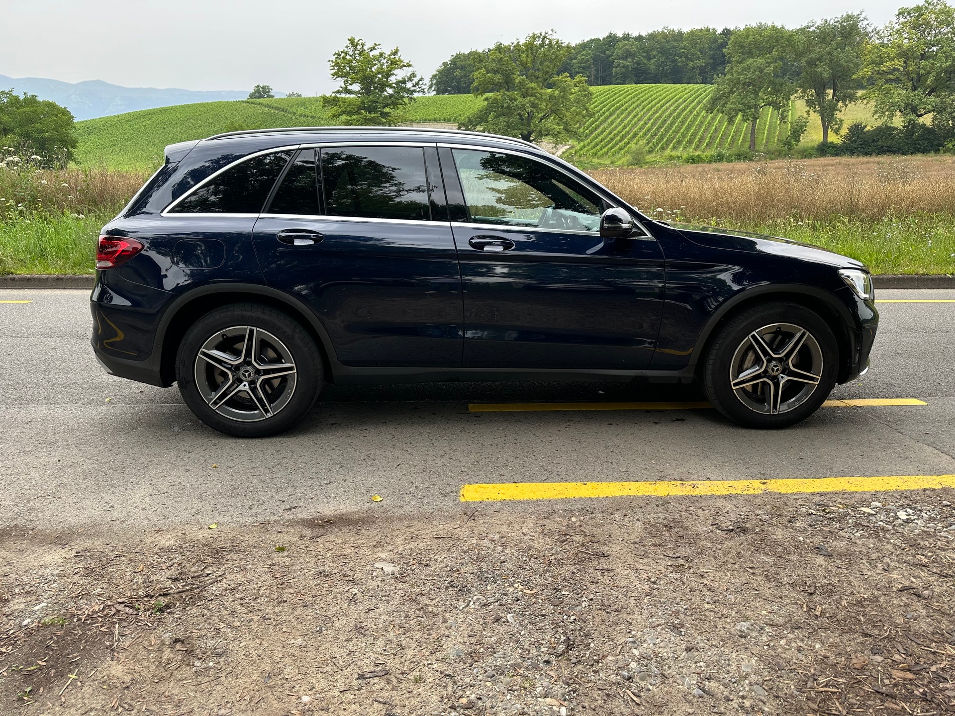 MERCEDES-BENZ GLC 200 AMG Line 4Matic 9G-Tronic-image-6