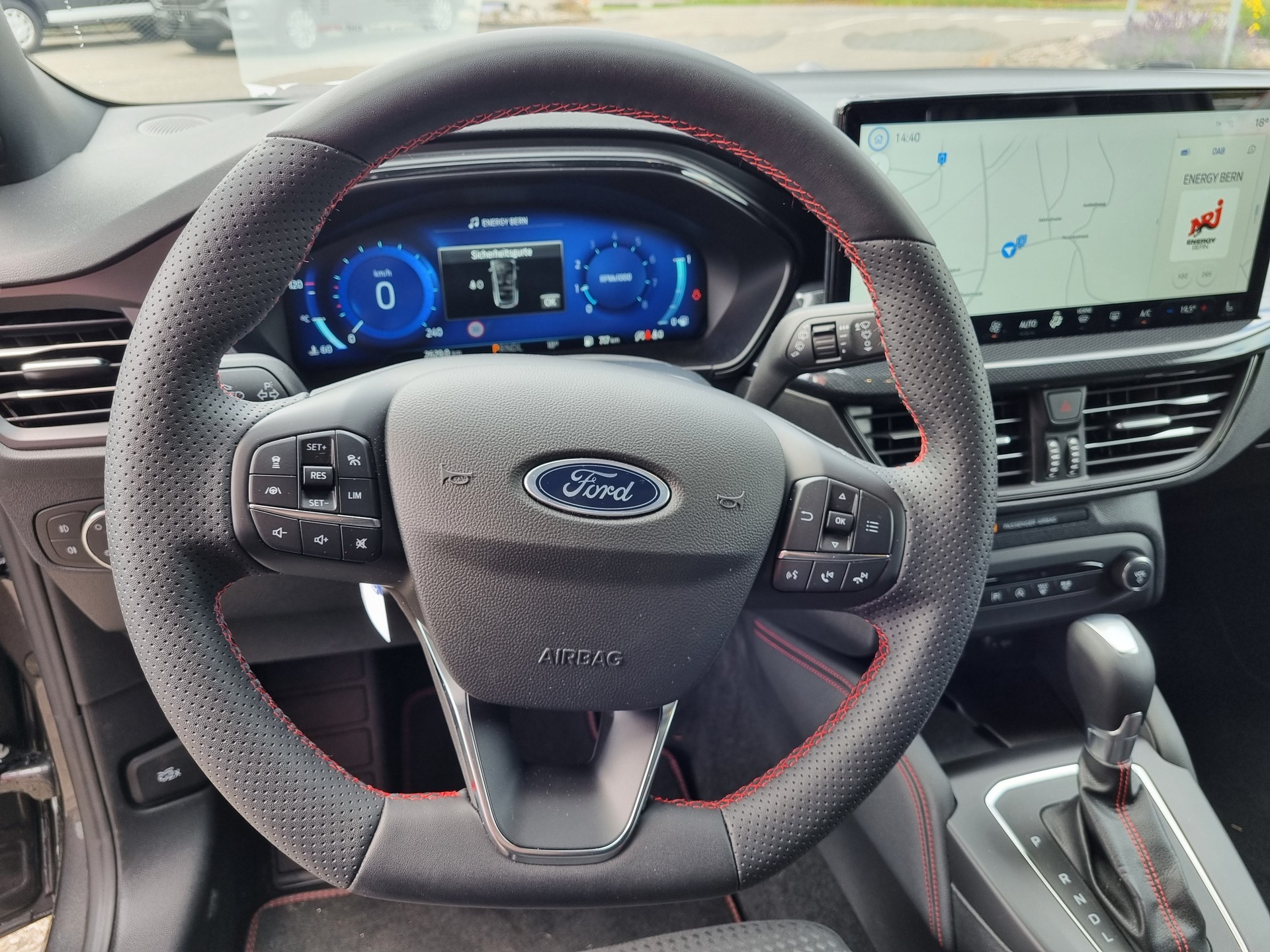 FORD Focus 1.0 MHEV ST-Line X Automat-image-9