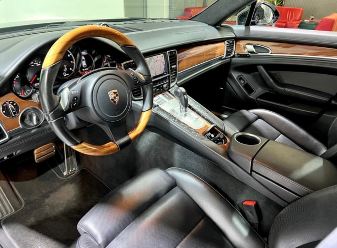 PORSCHE Panamera Turbo 4.8 PDK-image-3
