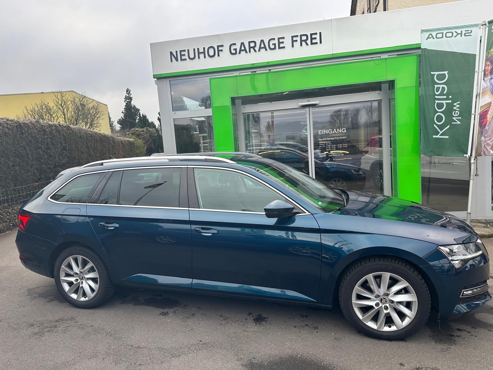 SKODA Superb Combi 2.0 TDi Style DSG-showroom-element-2