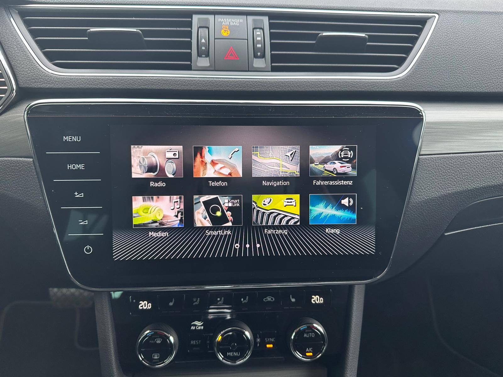 SKODA Superb Combi 2.0 TDi Style DSG-image-13