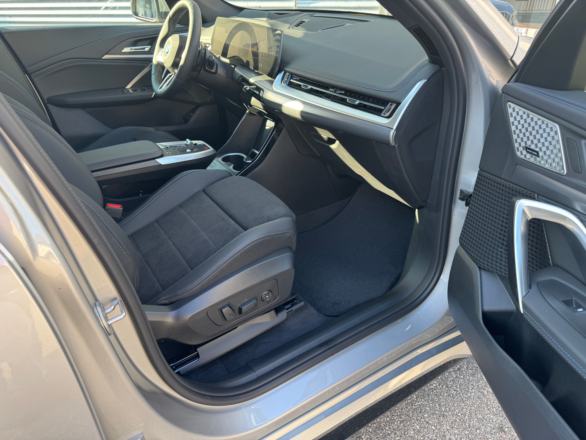 BMW X1 xDrive 30e M Sport-image-2
