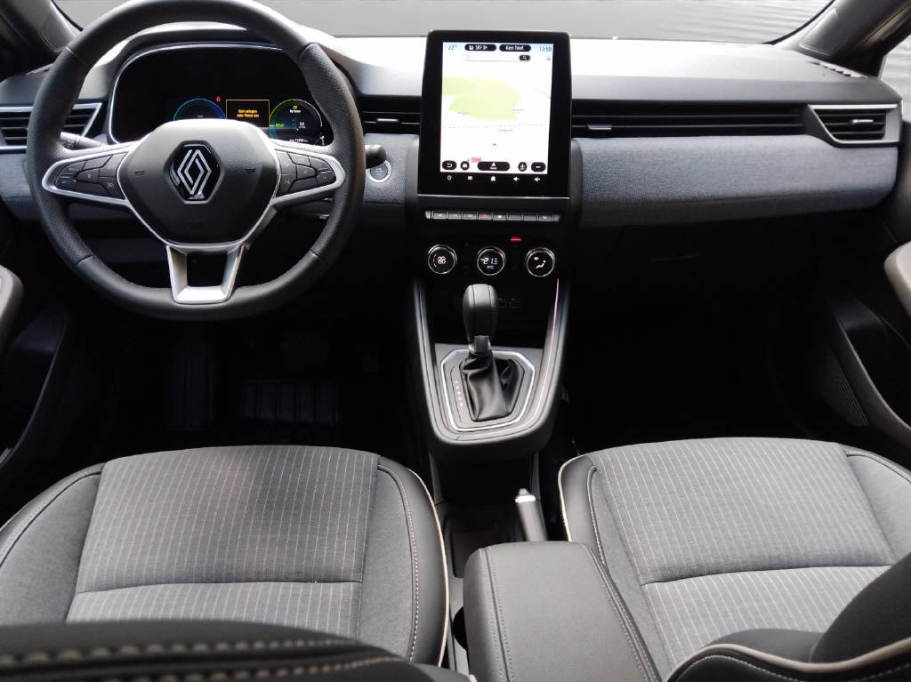 RENAULT Clio 1.6 E-Tech techno-image-4